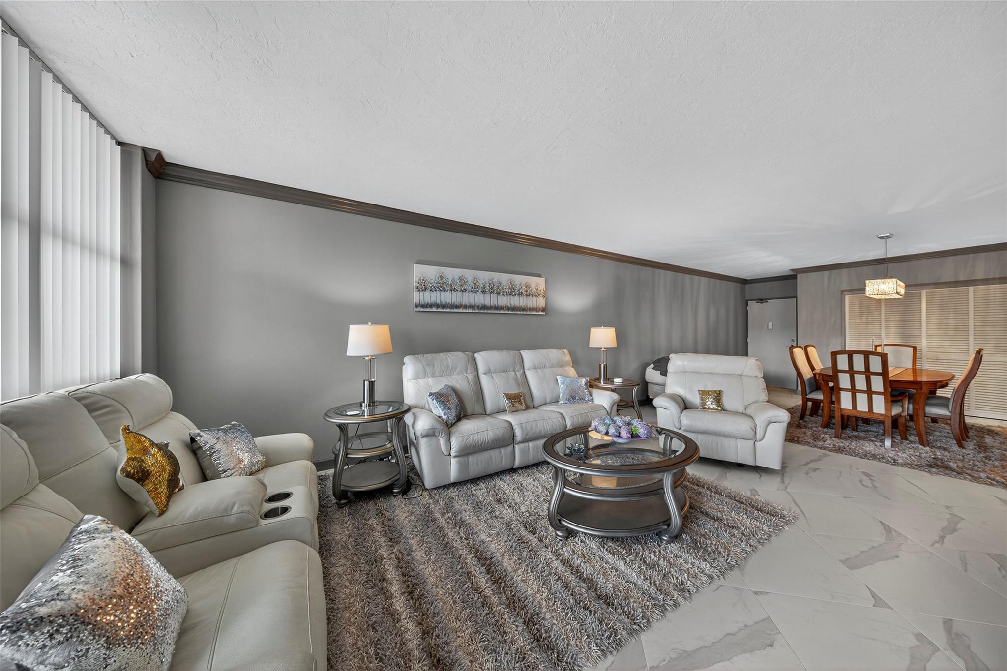 GALT TOWERS - Residential