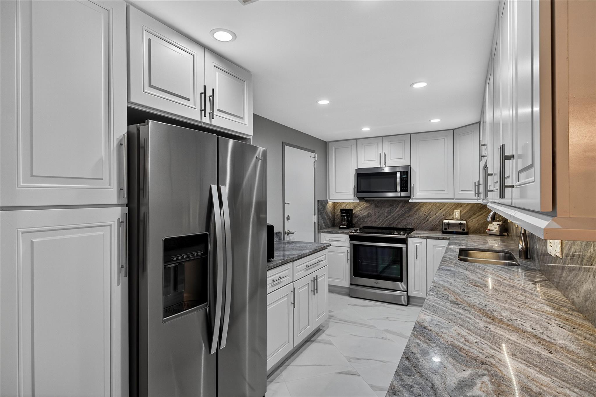 GALT TOWERS - Residential