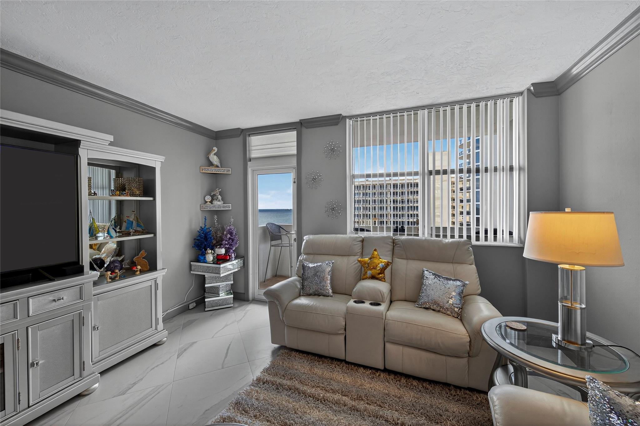 GALT TOWERS - Residential