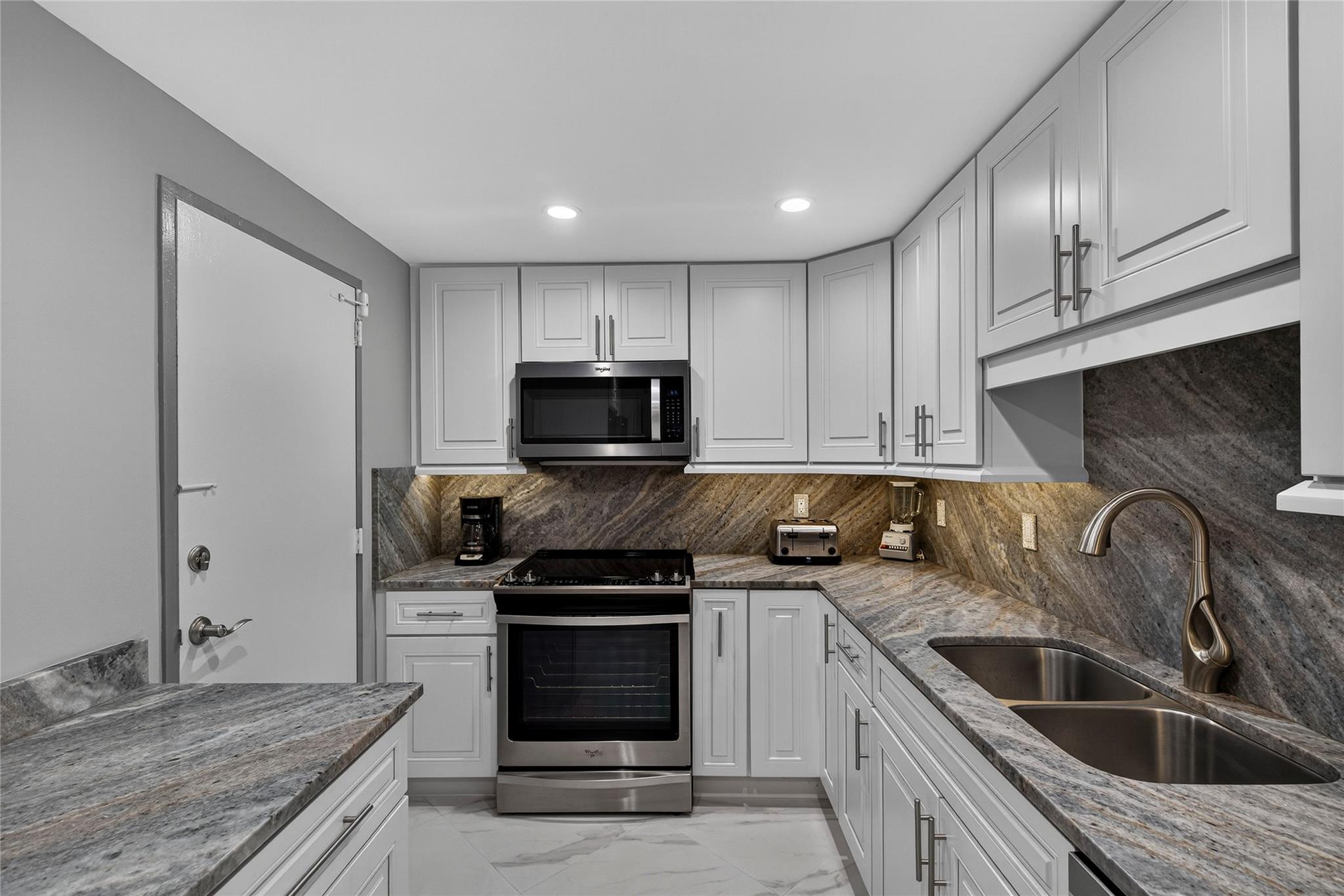 GALT TOWERS - Residential