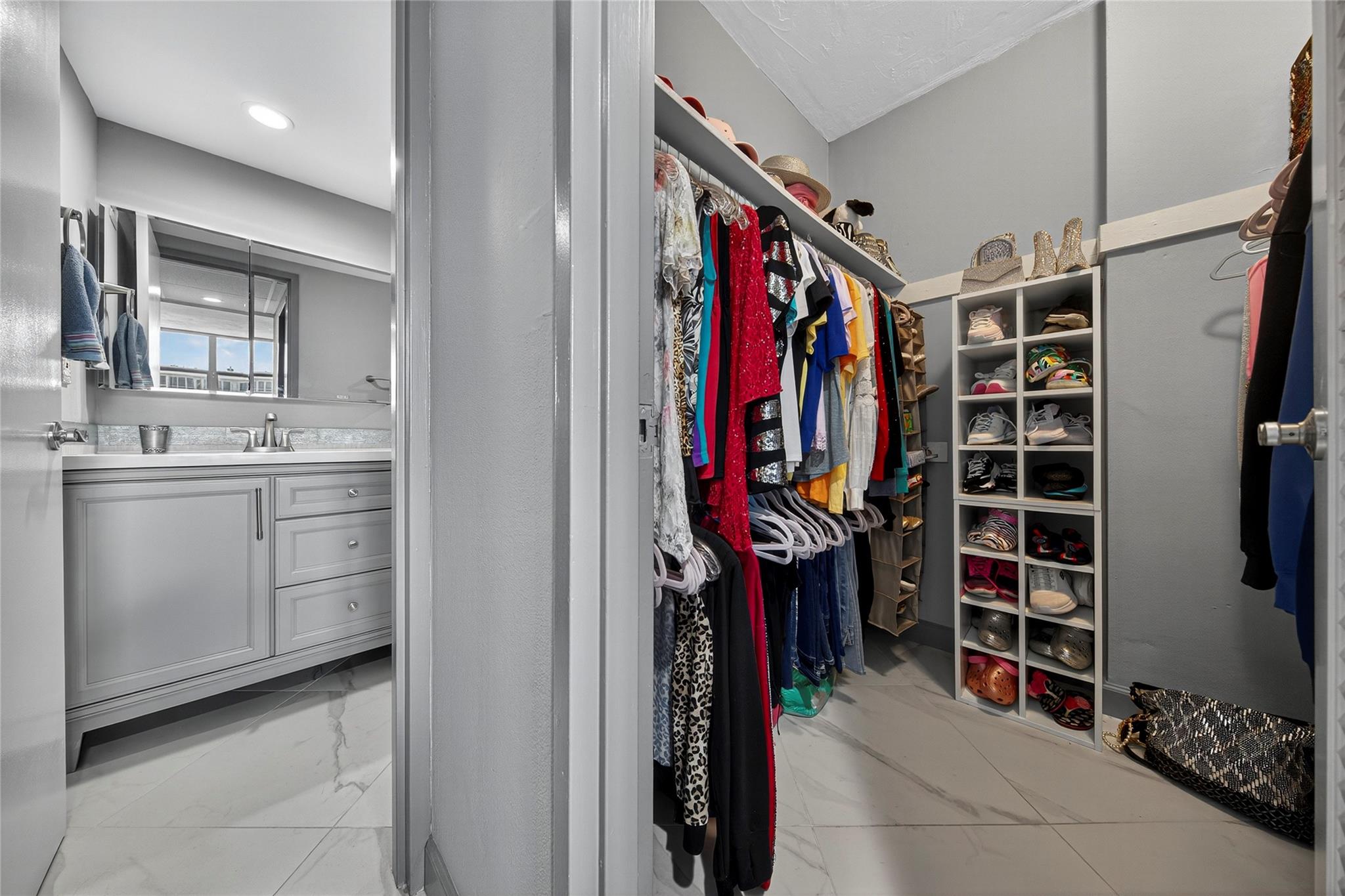 GALT TOWERS - Residential