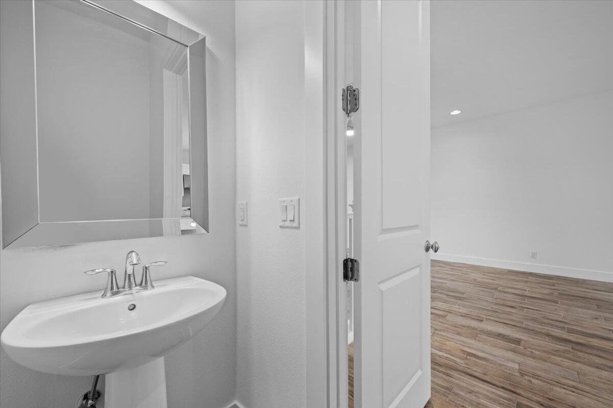 ALTON NEIGHBORHOOD - Residential