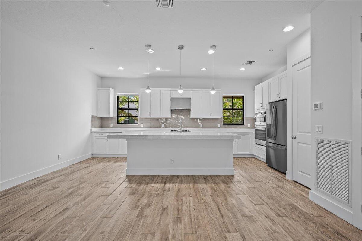 ALTON NEIGHBORHOOD - Residential