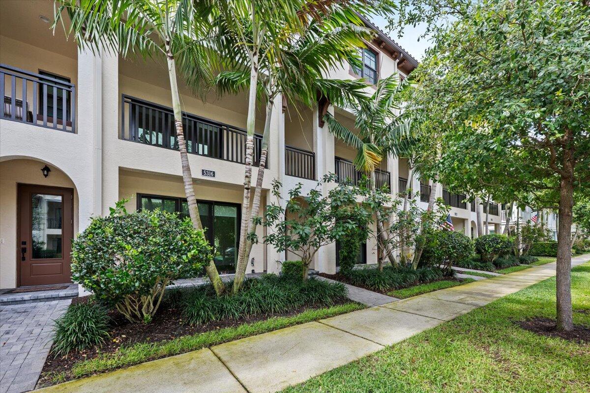 ALTON NEIGHBORHOOD - Residential