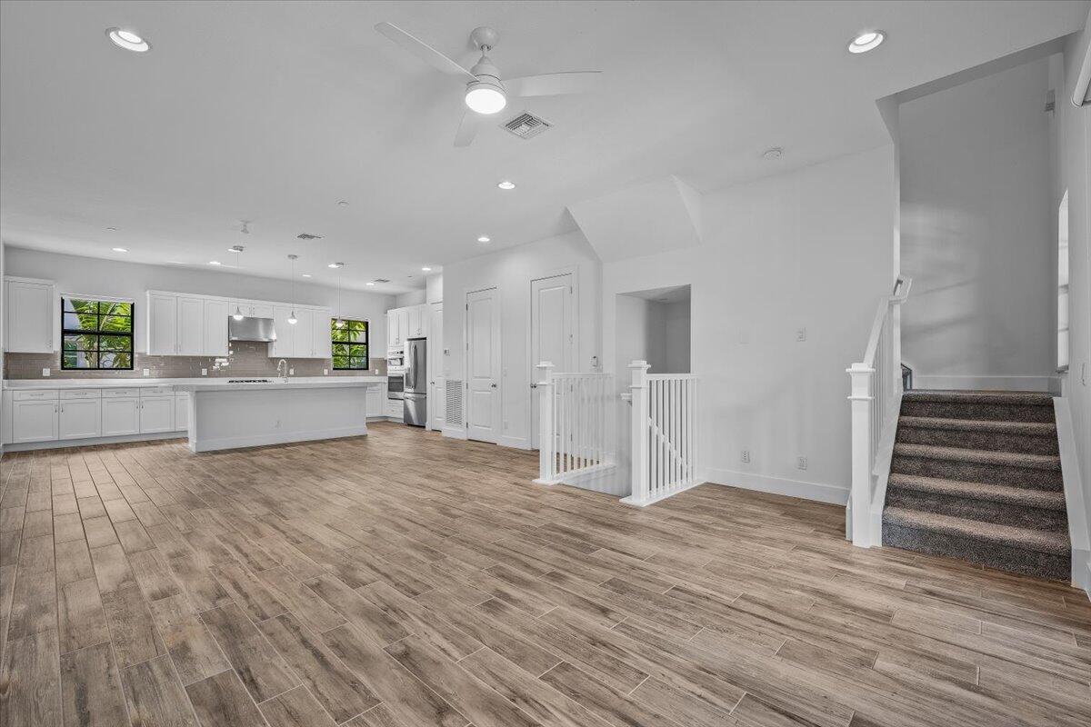 ALTON NEIGHBORHOOD - Residential