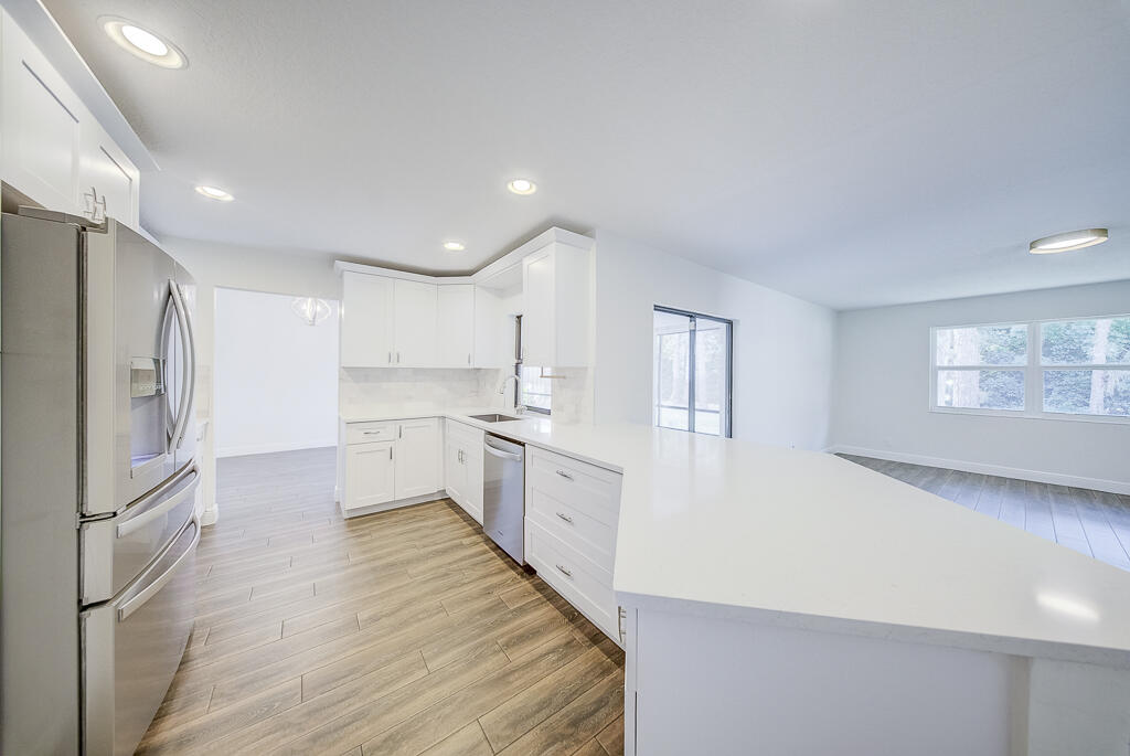 SUGAR POND MANOR OF WELLINGTON - Residential