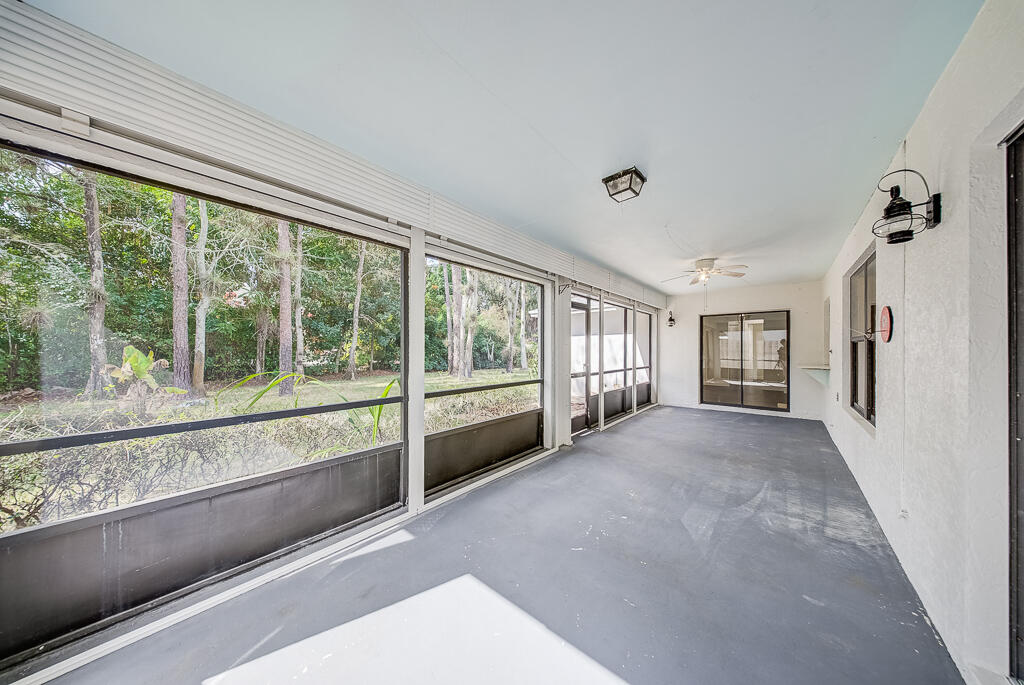 SUGAR POND MANOR OF WELLINGTON - Residential