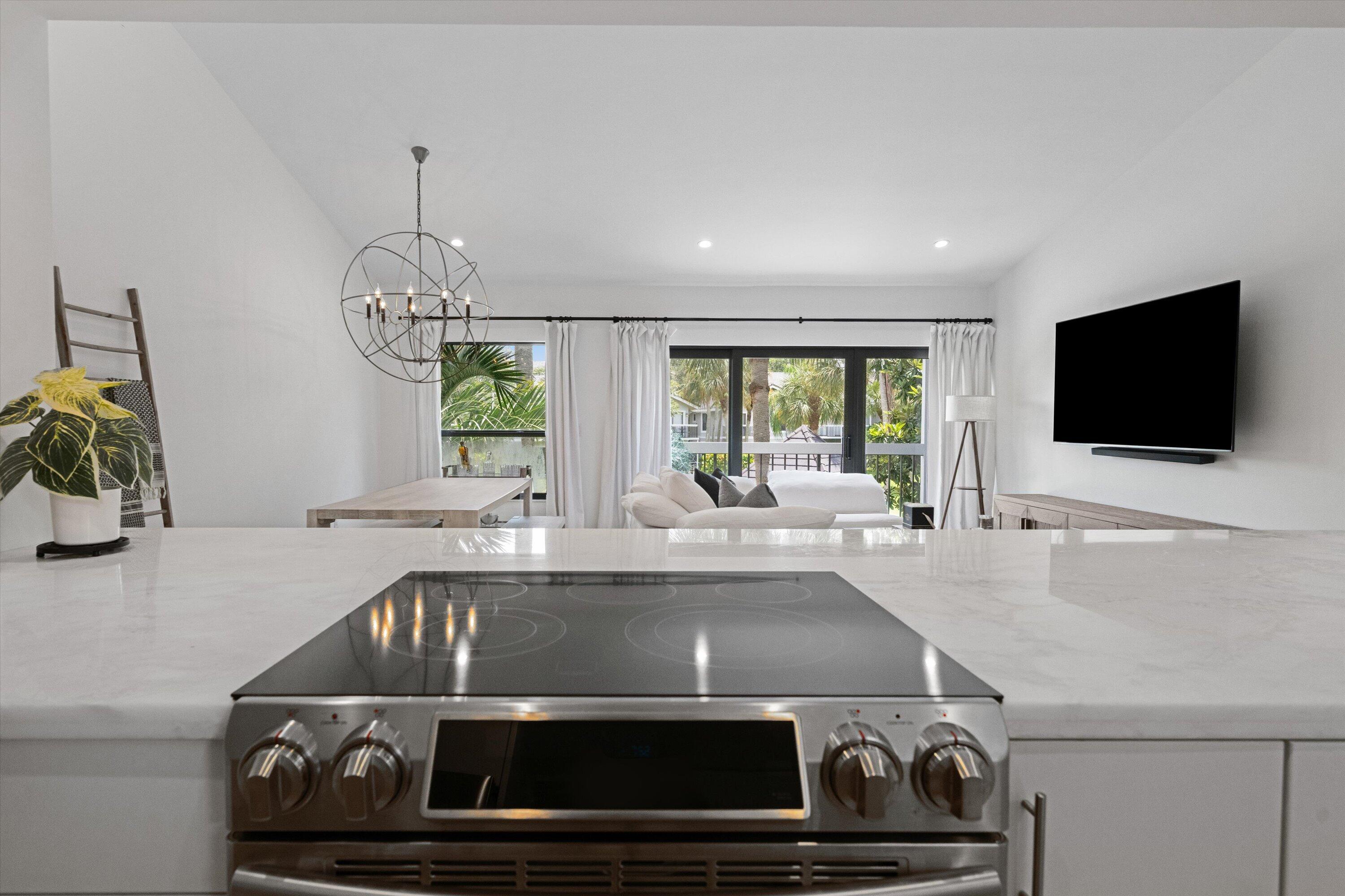 Properties 11863 Wimbledon Circle 533
