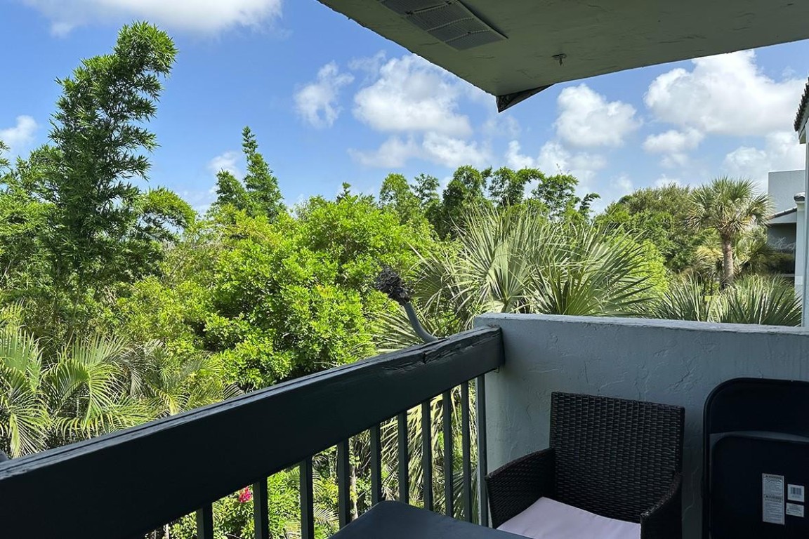 Presidential Golfview - Residential Lease