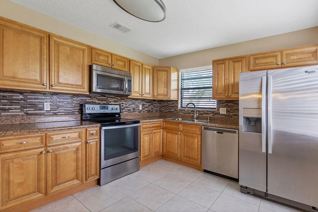 JUPITER VILLAGE PH V - Residential