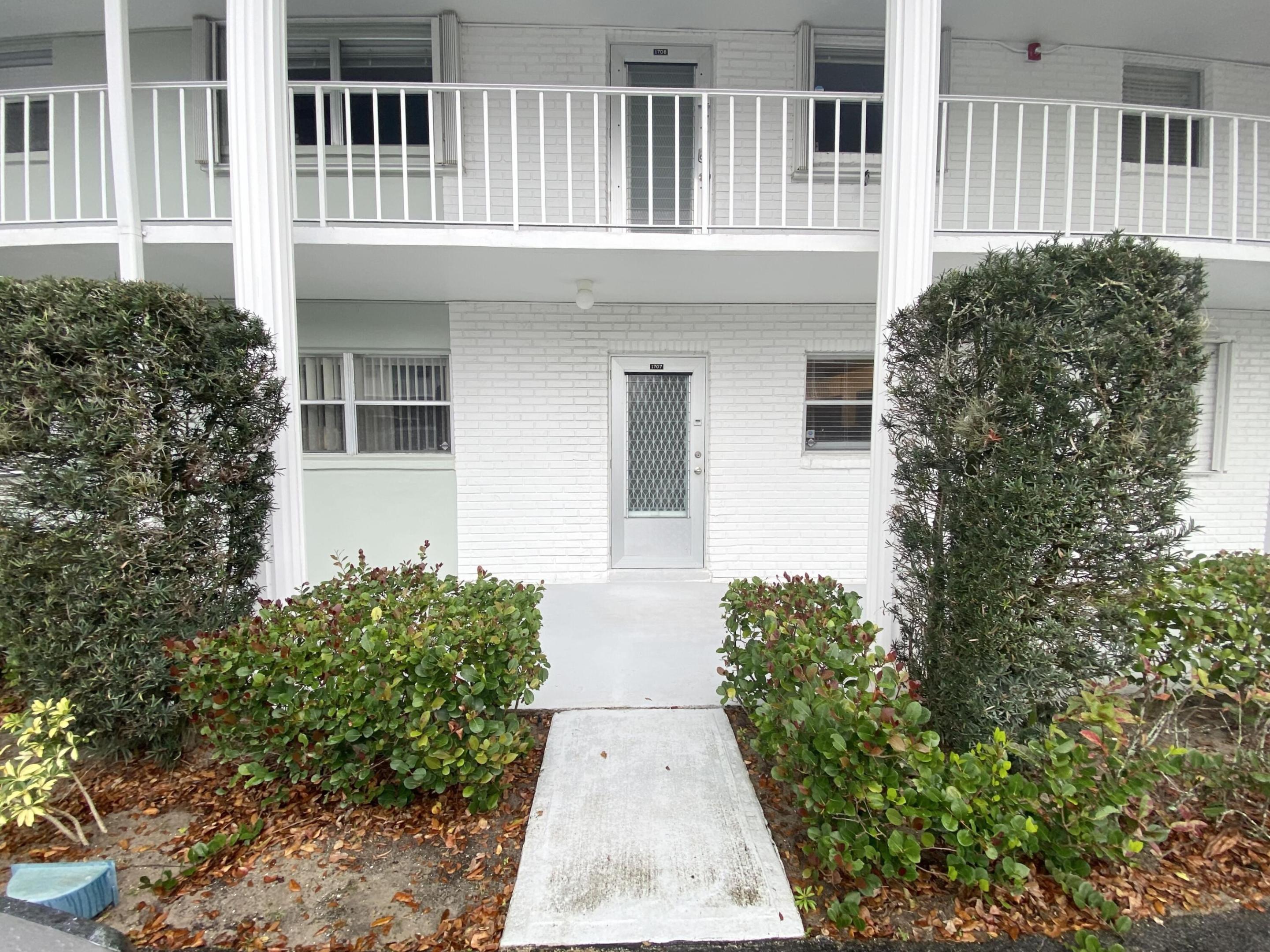 SABAL PINE - Residential