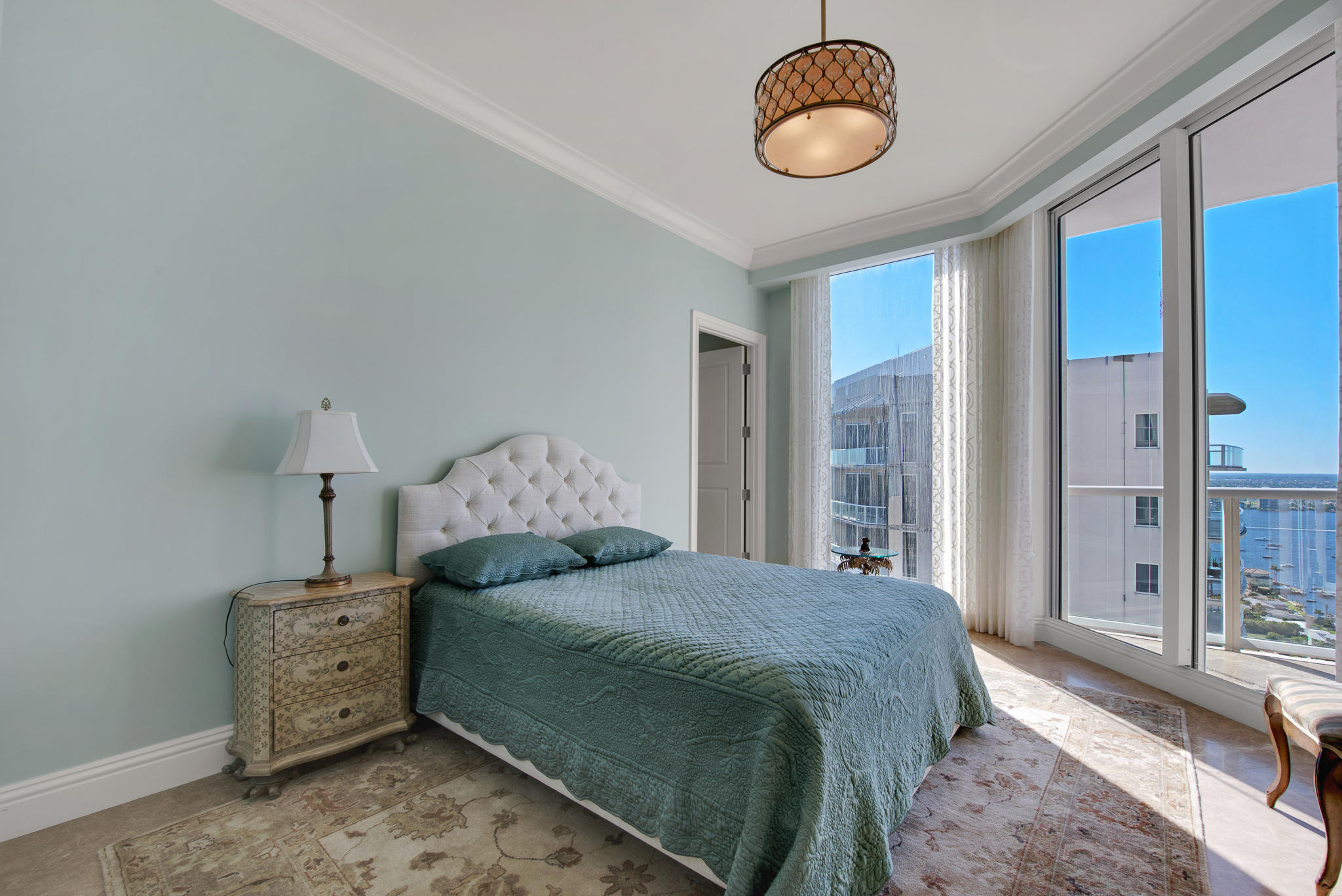 RITZ CARLTON RESIDENCE - Residential