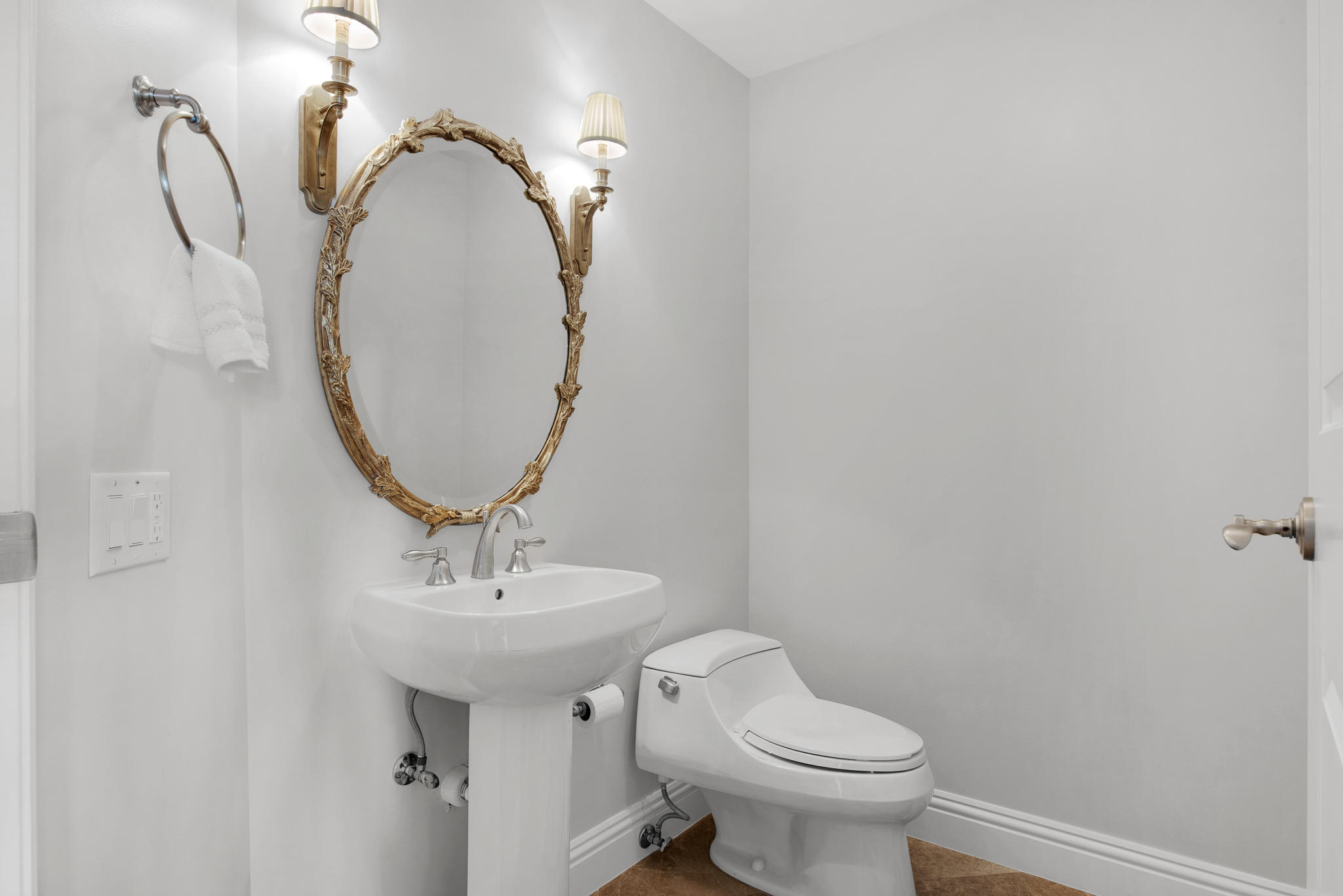 RITZ CARLTON RESIDENCE - Residential