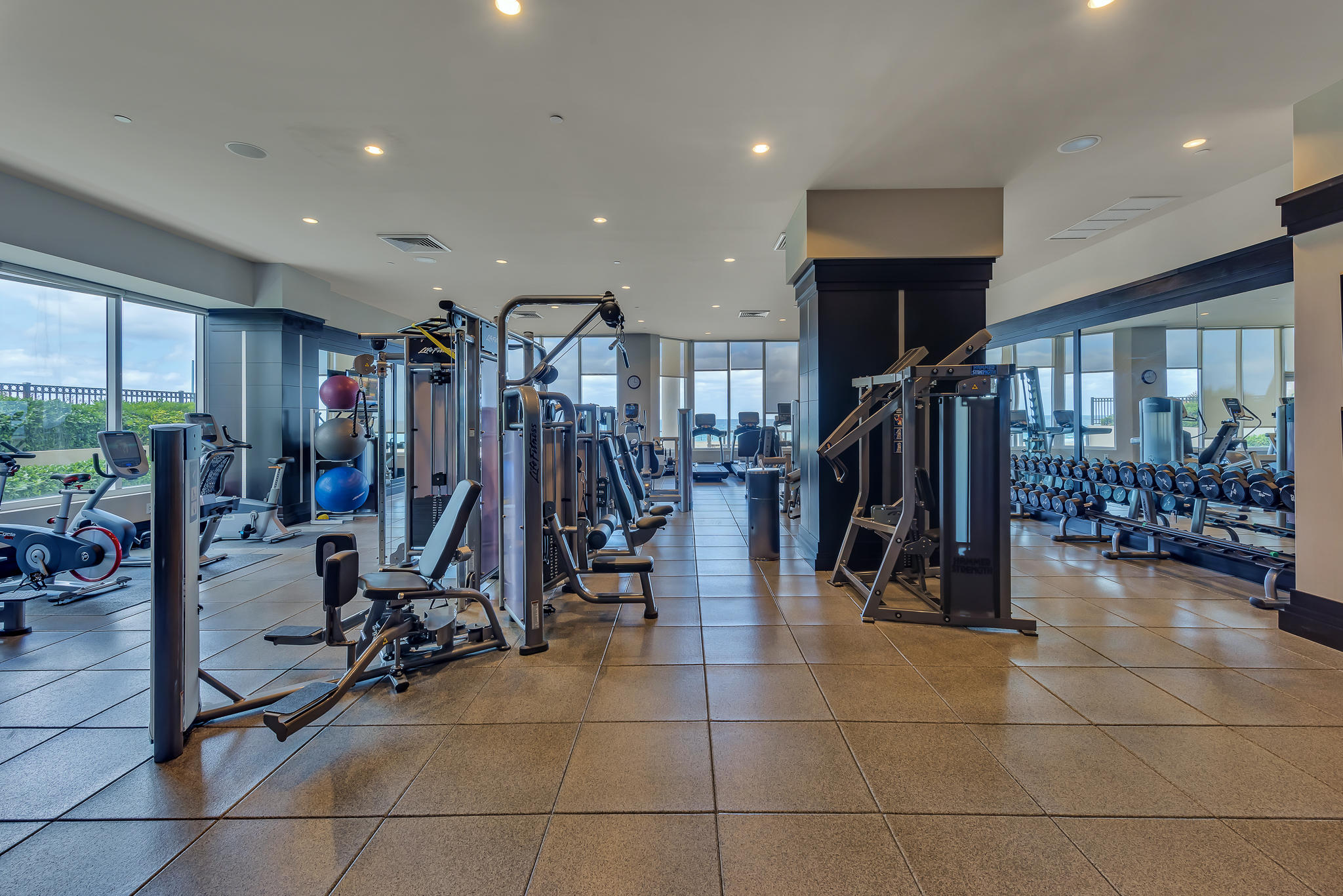 RITZ CARLTON RESIDENCE - Residential