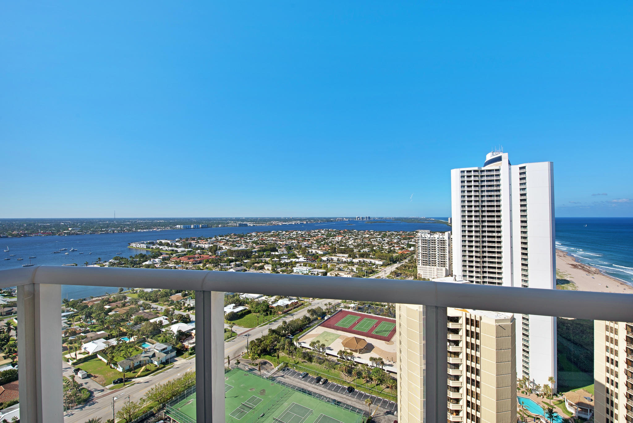 RITZ CARLTON RESIDENCE - Residential