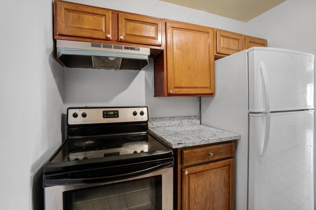 LAKESIDE CONDO AT LAUDERD - Residential Lease