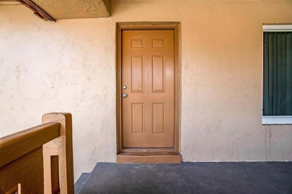 LAKESIDE CONDO AT LAUDERD - Residential Lease