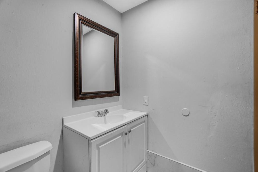 LAKESIDE CONDO AT LAUDERD - Residential Lease