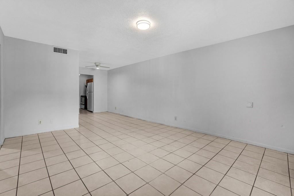 LAKESIDE CONDO AT LAUDERD - Residential Lease