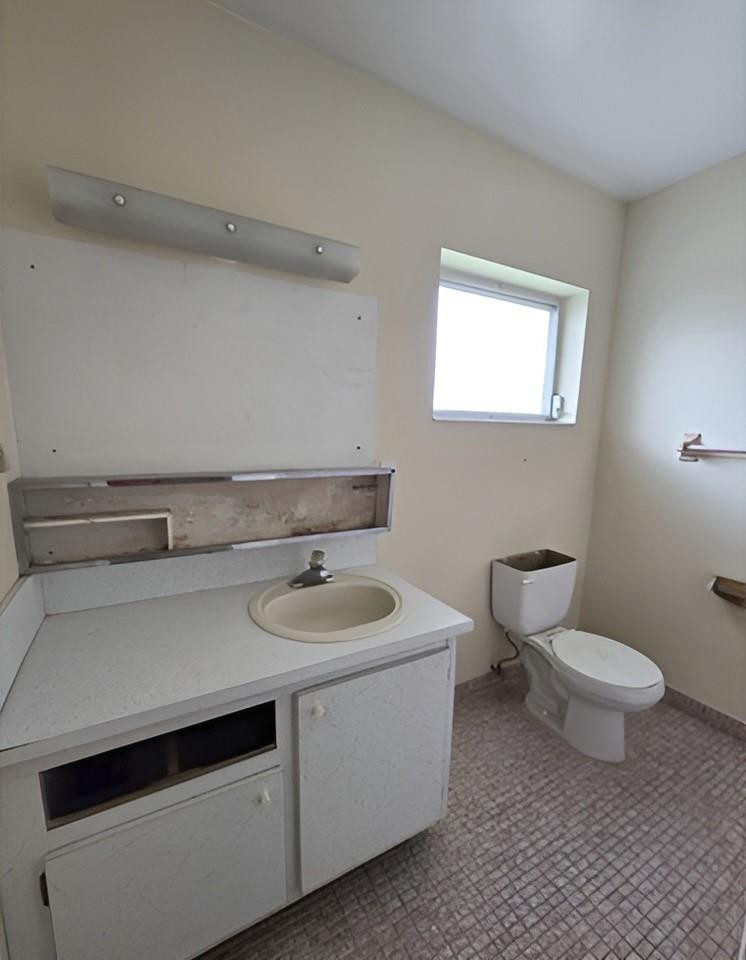 2950 E Crosley Drive I