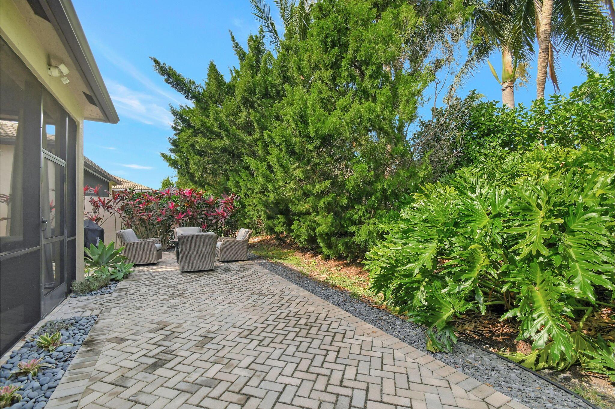 VALENCIA COVE - Residential