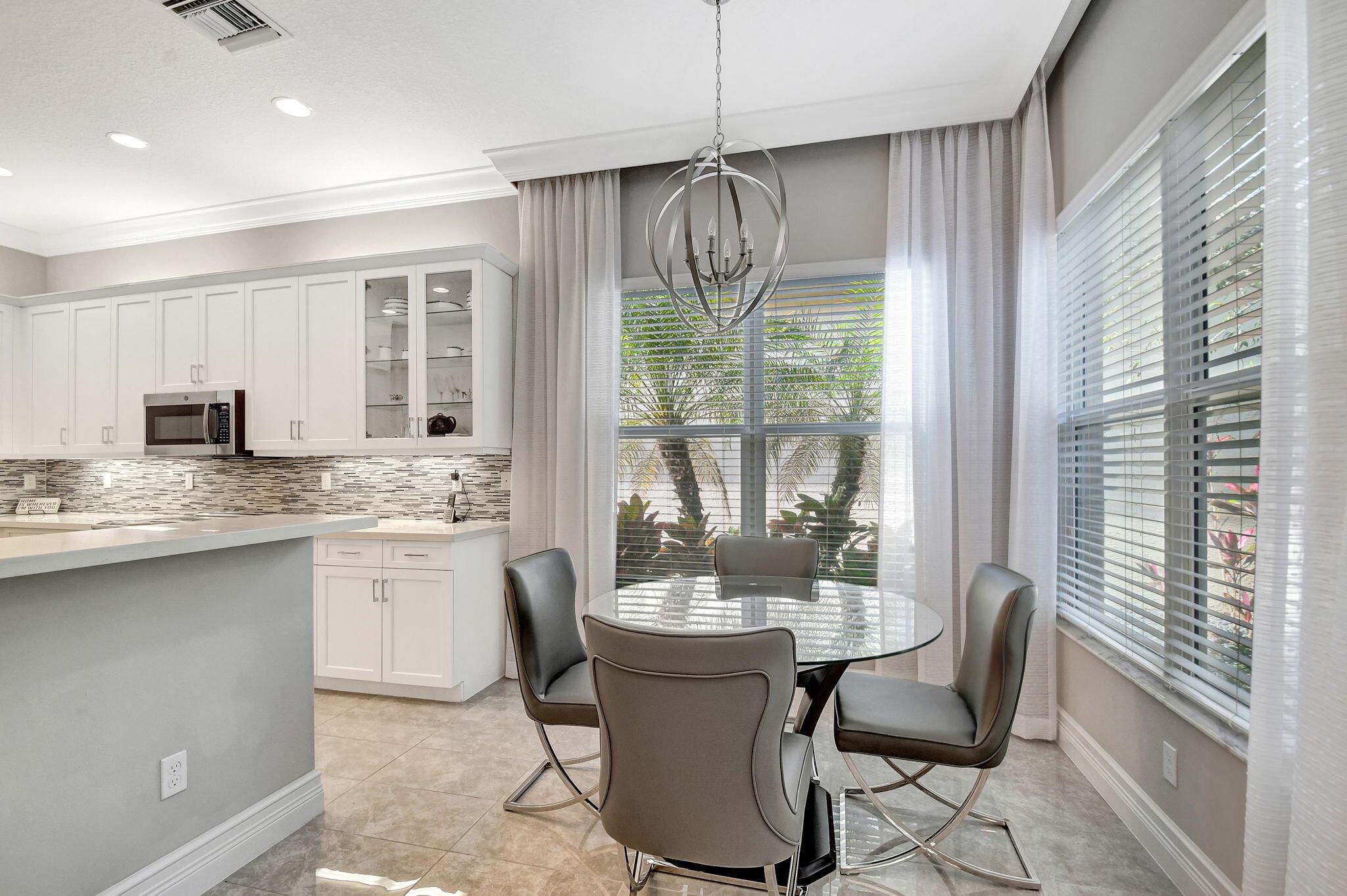 VALENCIA COVE - Residential