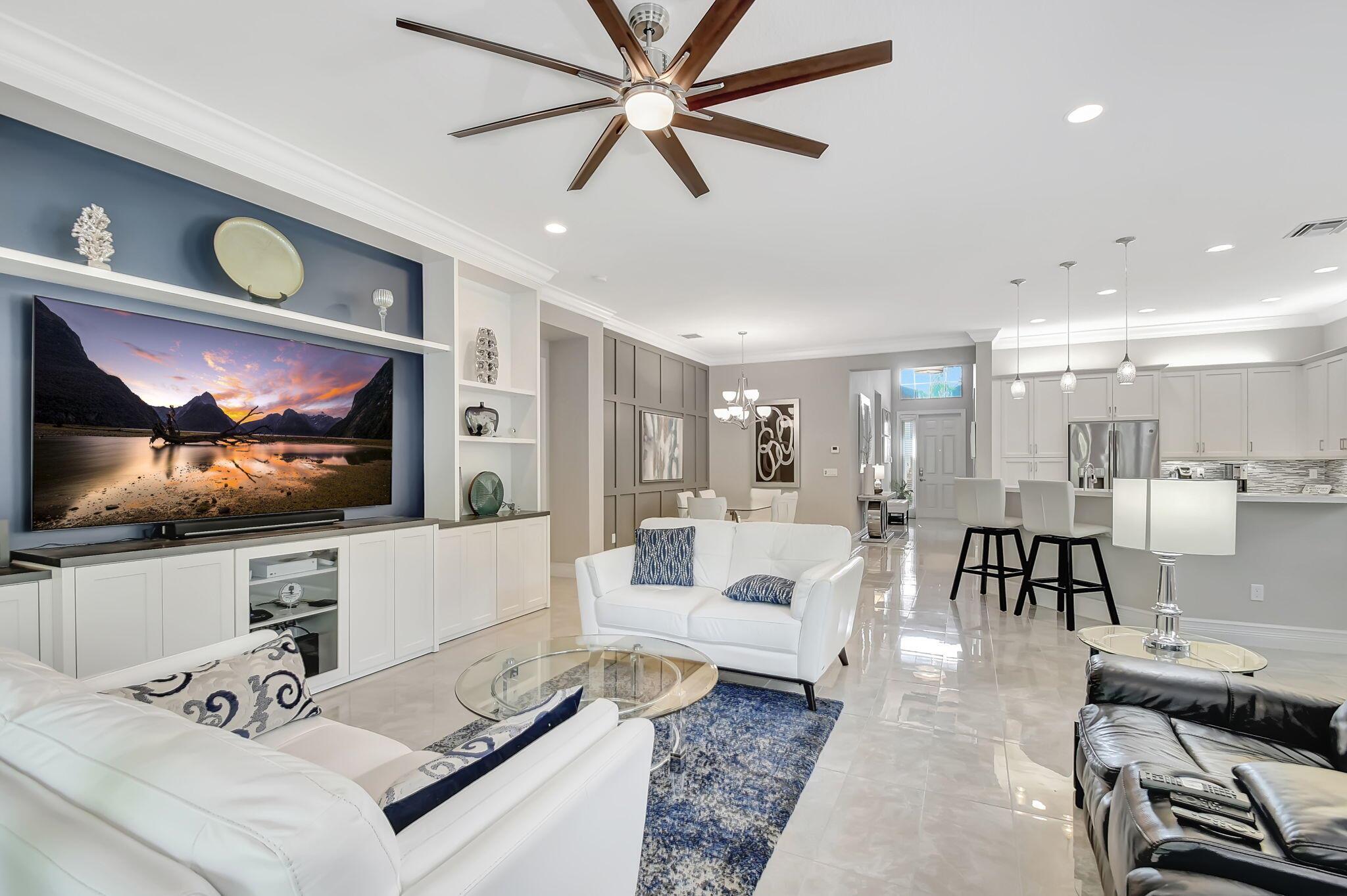 VALENCIA COVE - Residential