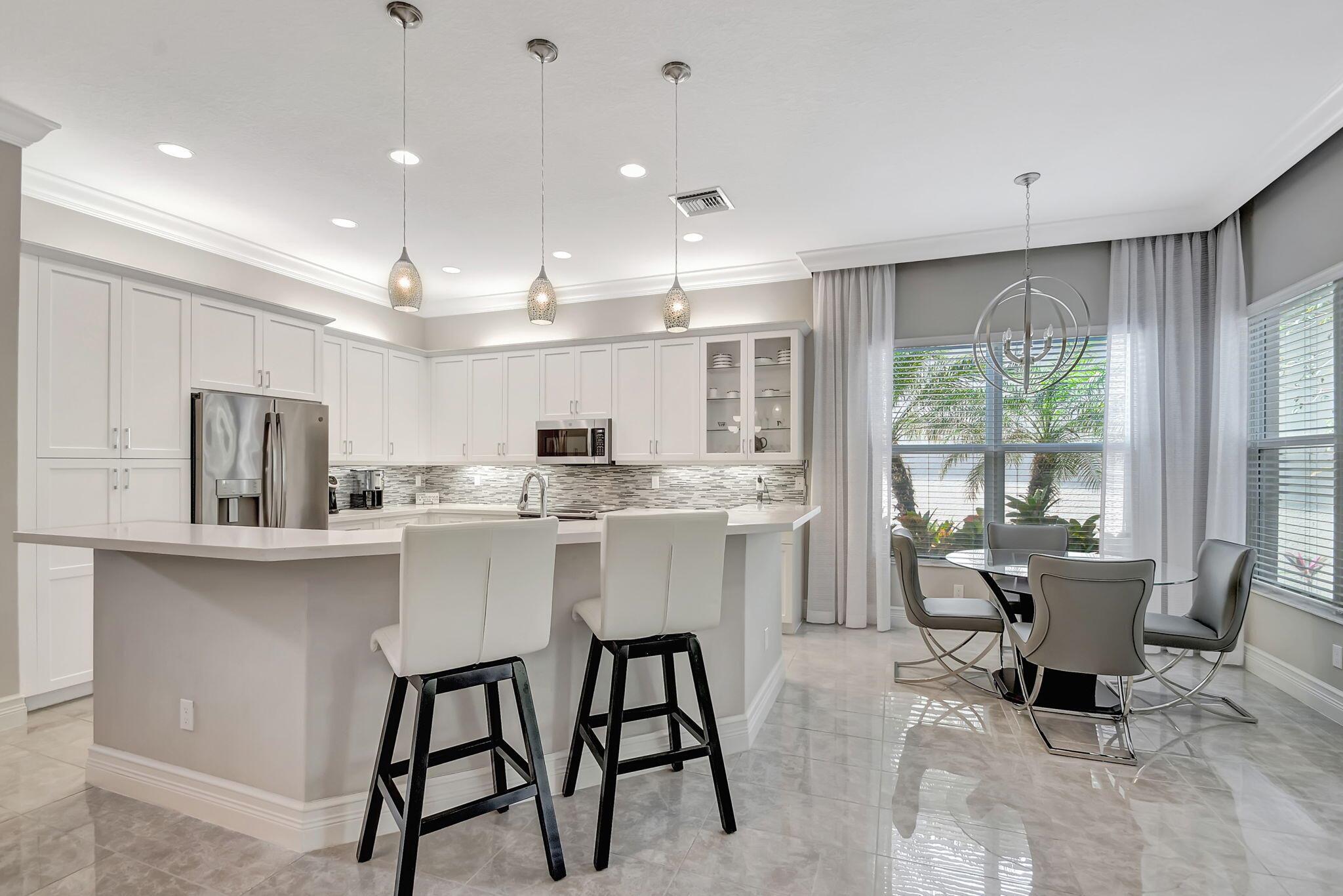 VALENCIA COVE - Residential