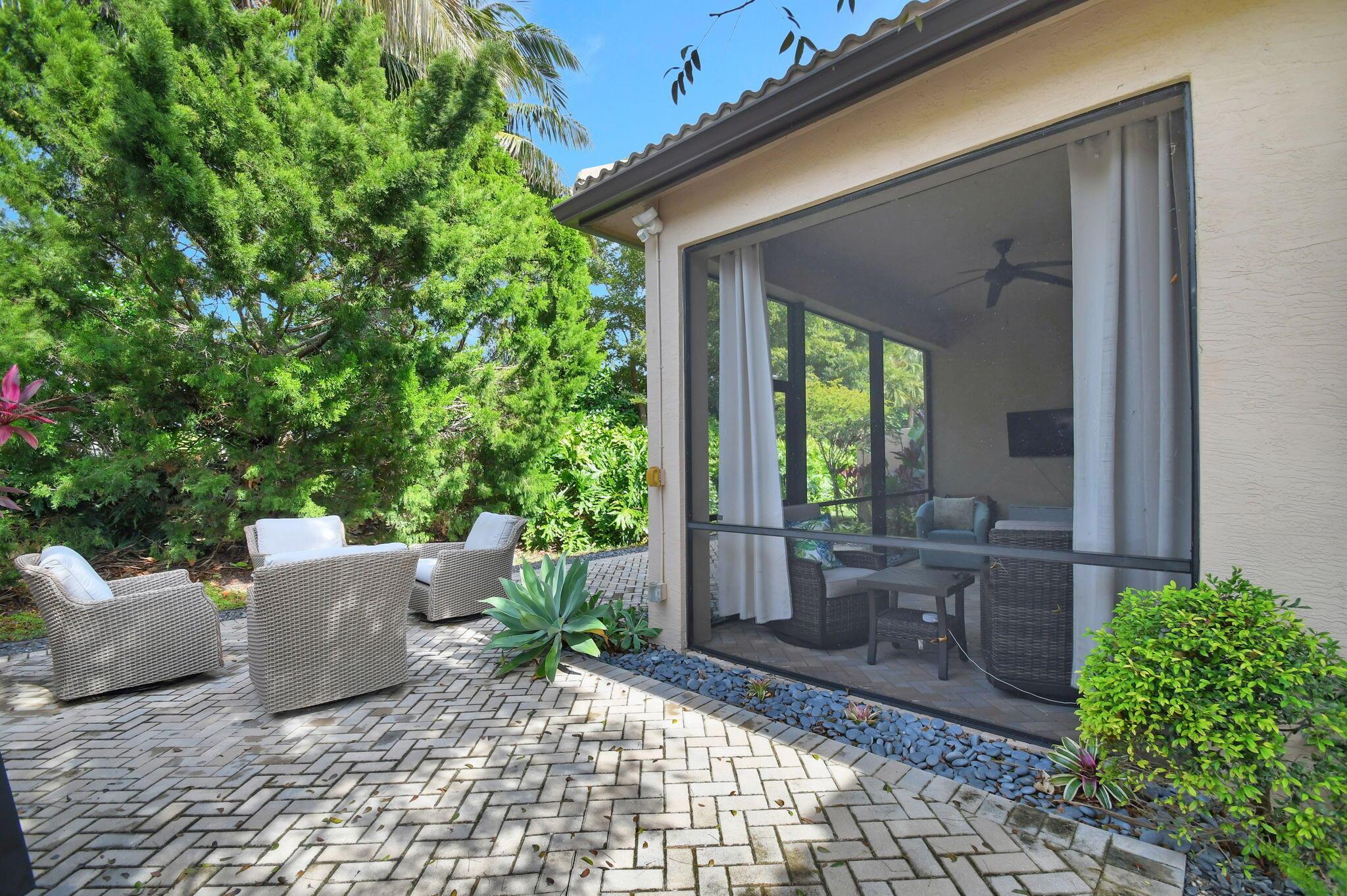 VALENCIA COVE - Residential