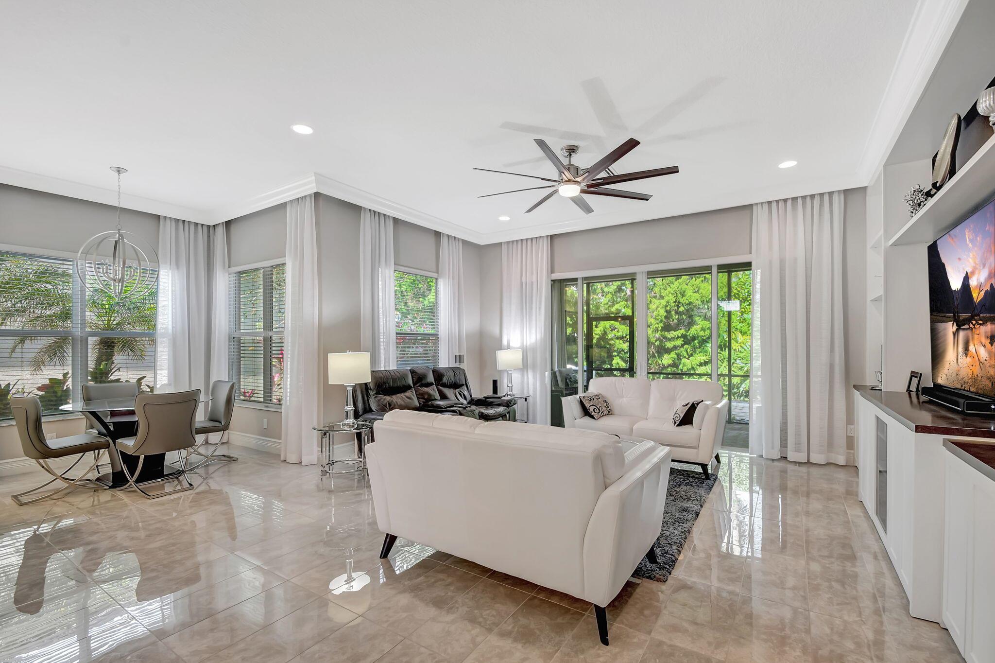 VALENCIA COVE - Residential