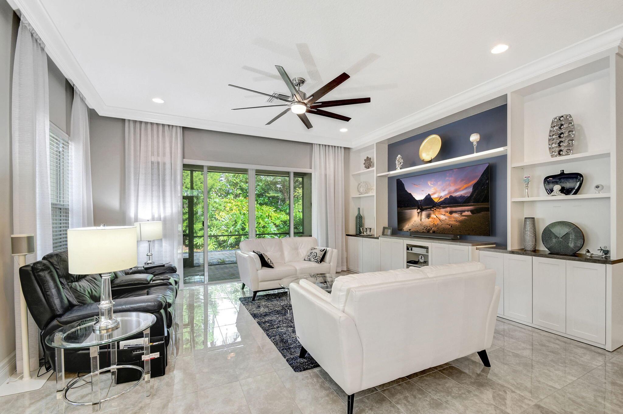 VALENCIA COVE - Residential