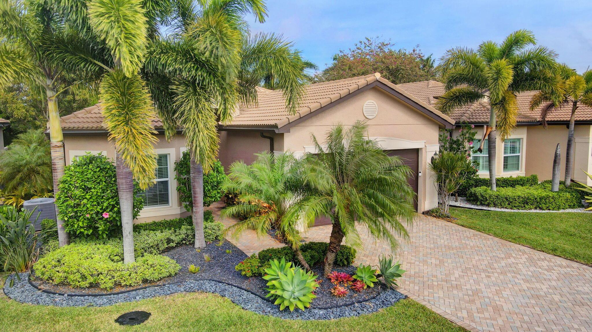 VALENCIA COVE - Residential