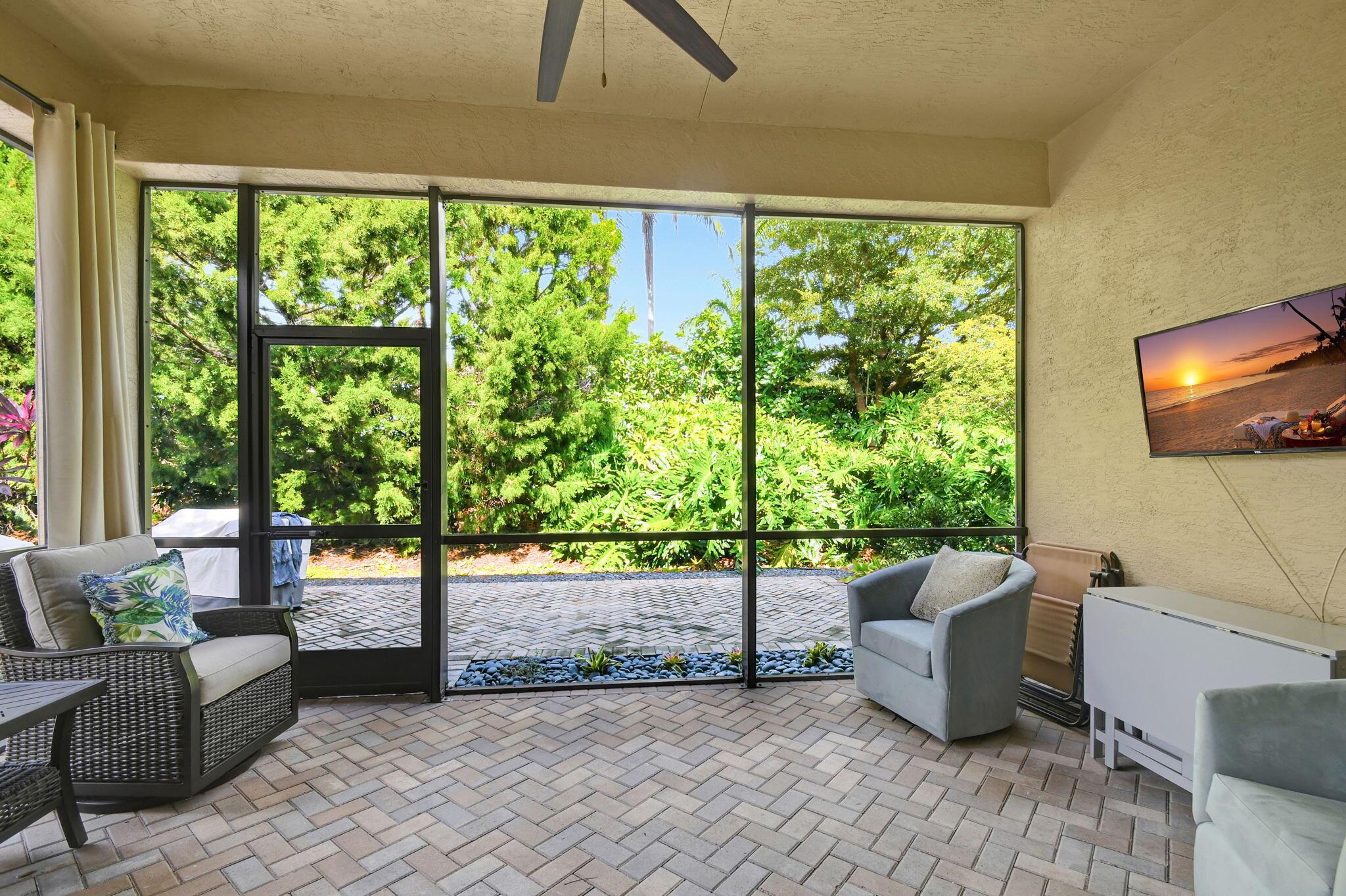 VALENCIA COVE - Residential