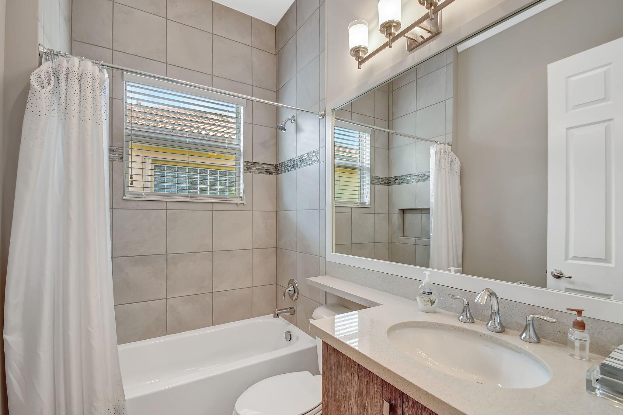 VALENCIA COVE - Residential