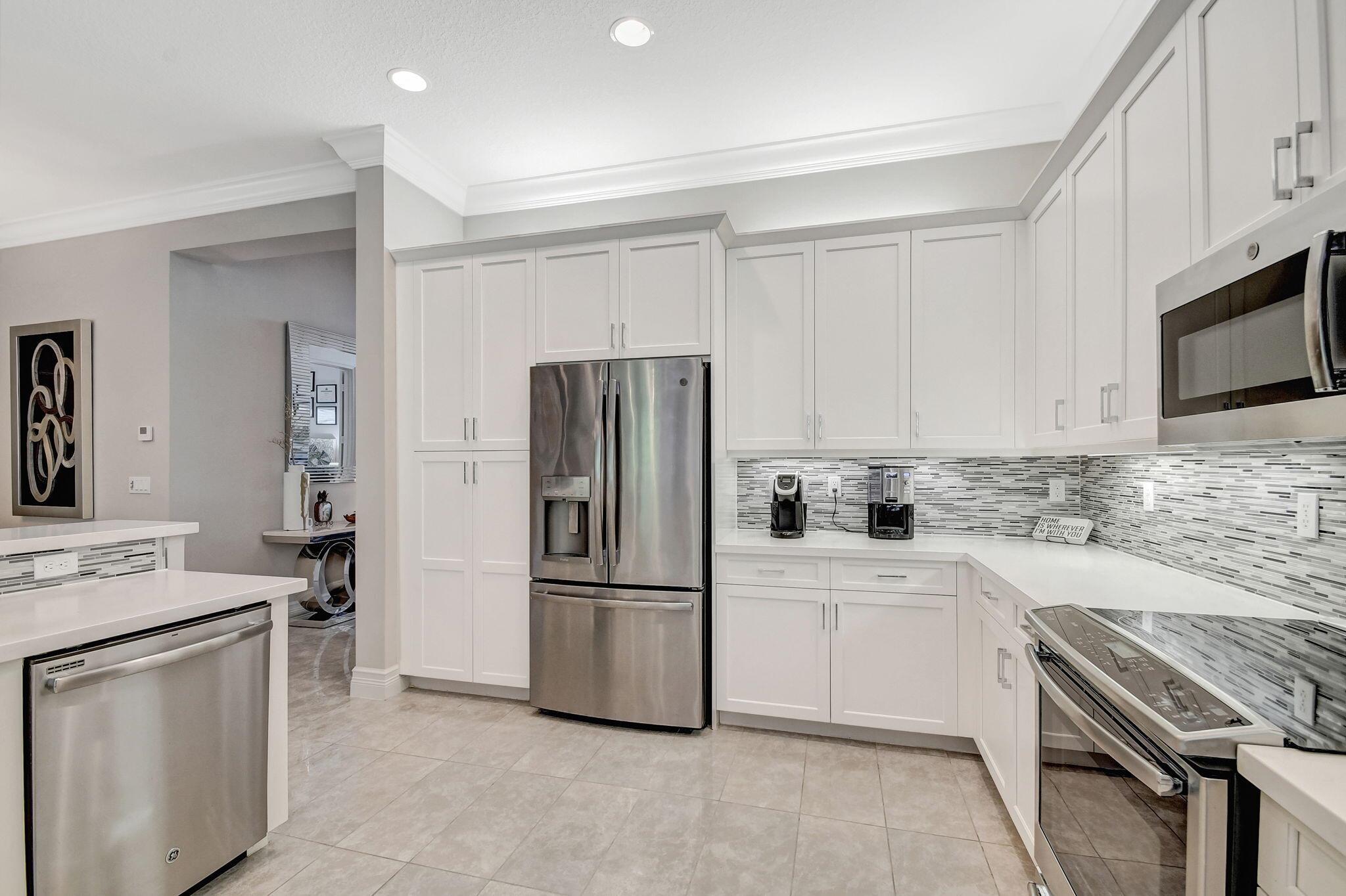 VALENCIA COVE - Residential