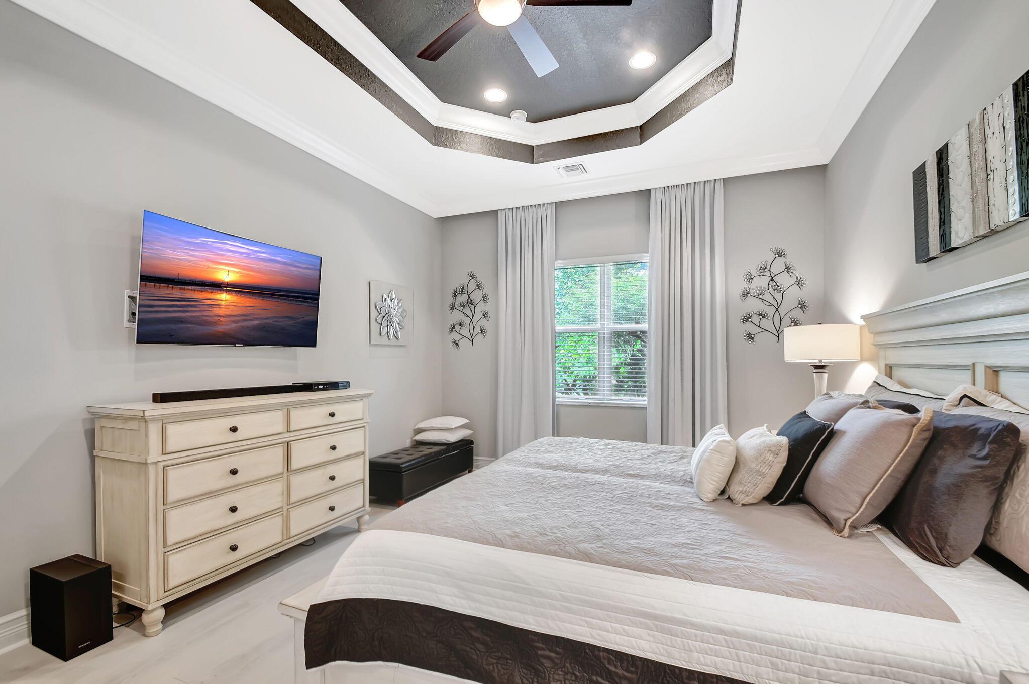 VALENCIA COVE - Residential