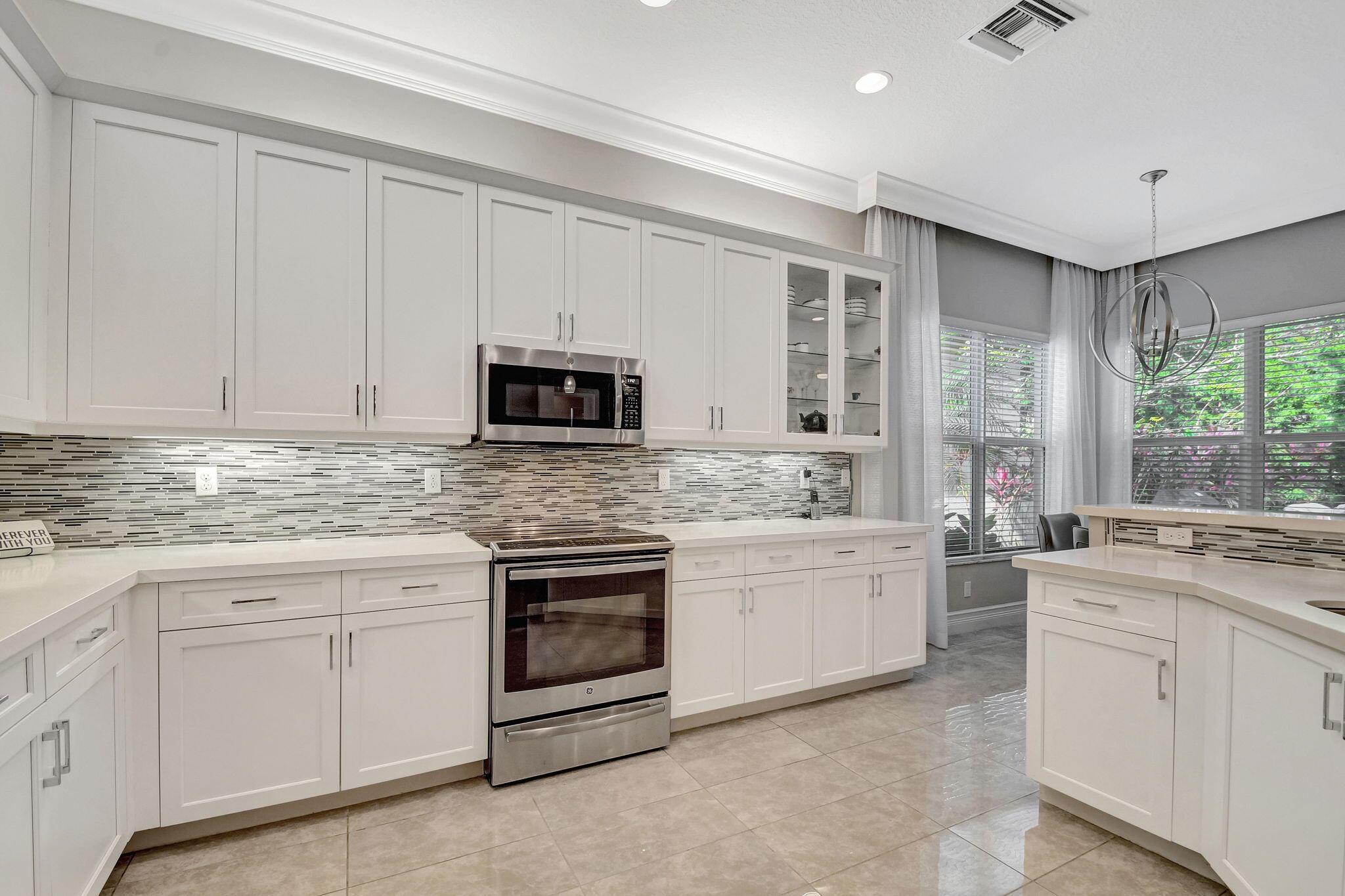 VALENCIA COVE - Residential