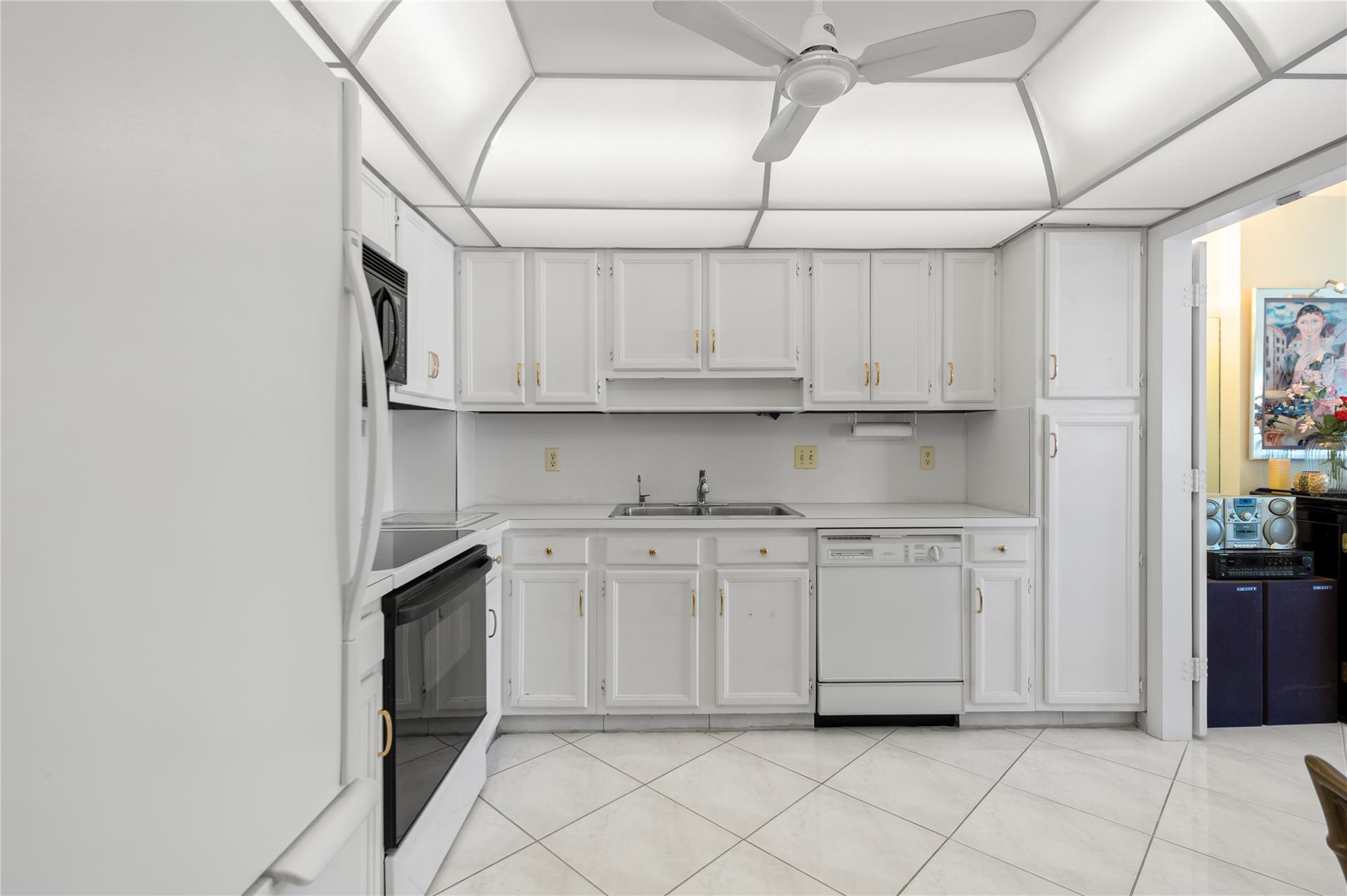 Playa Del Sol - Residential