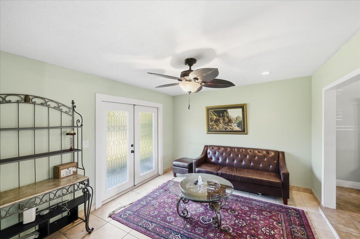 PORT ST LUCIE SECTION 18 - Residential Lease