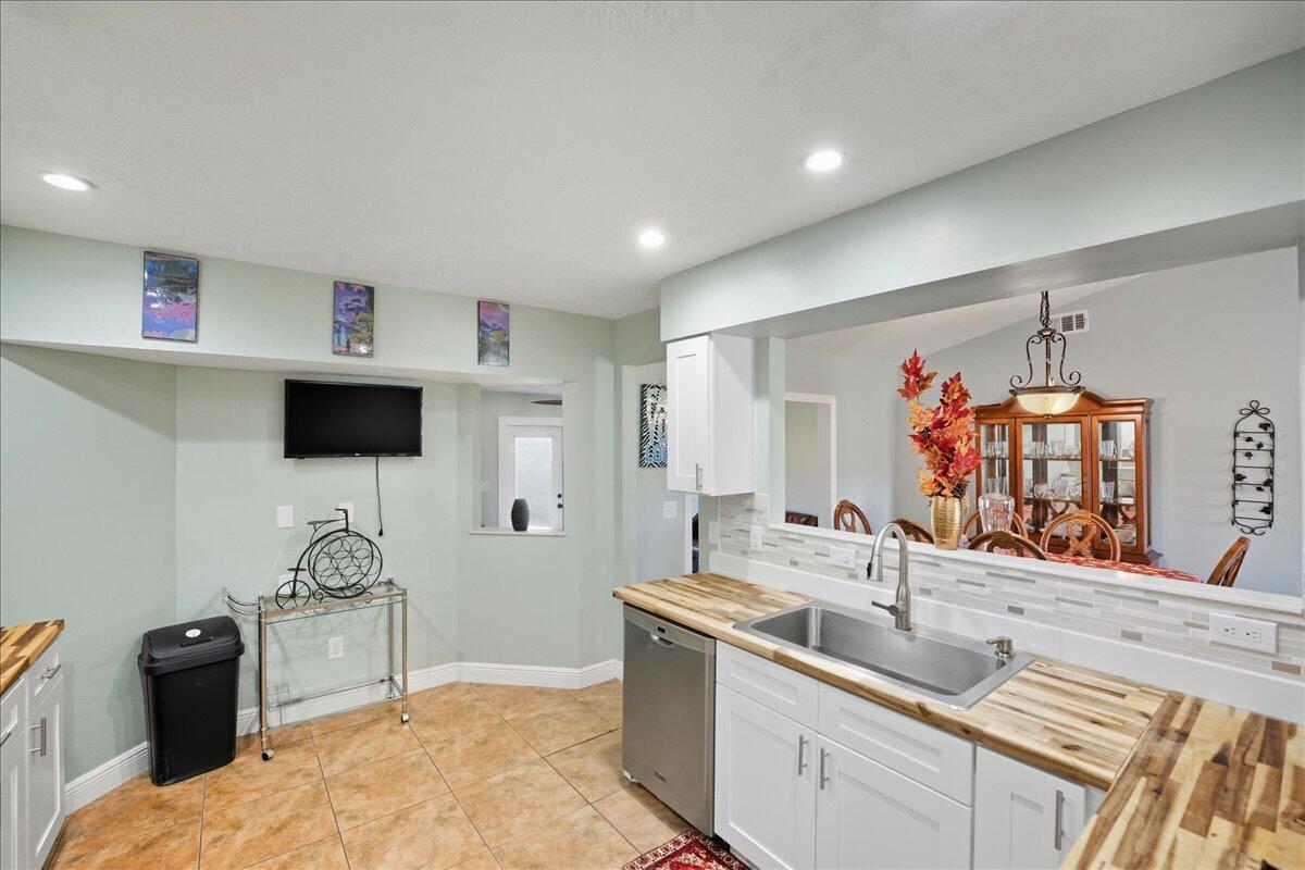 PORT ST LUCIE SECTION 18 - Residential Lease