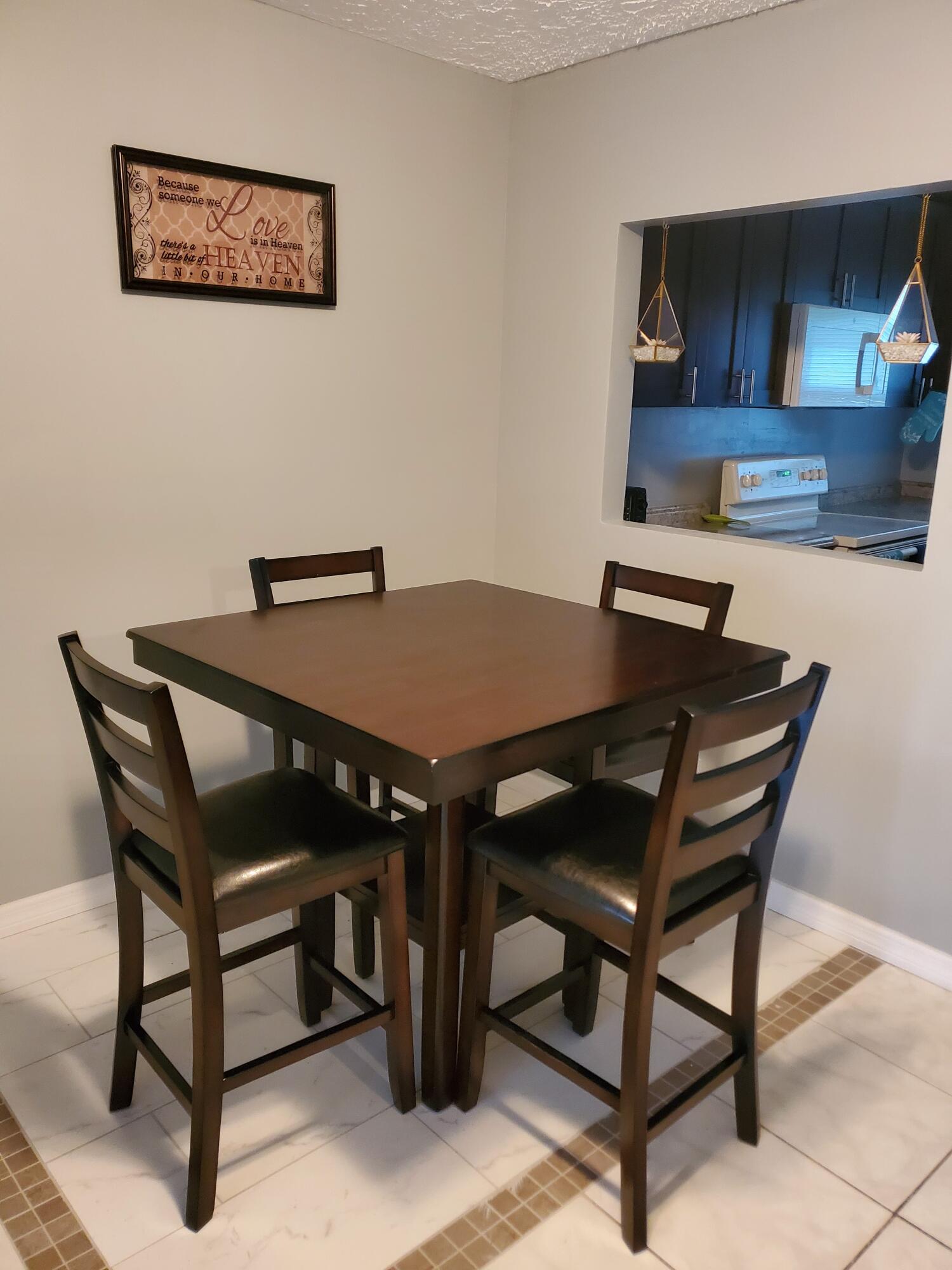 PARADISE PARK - Residential Lease