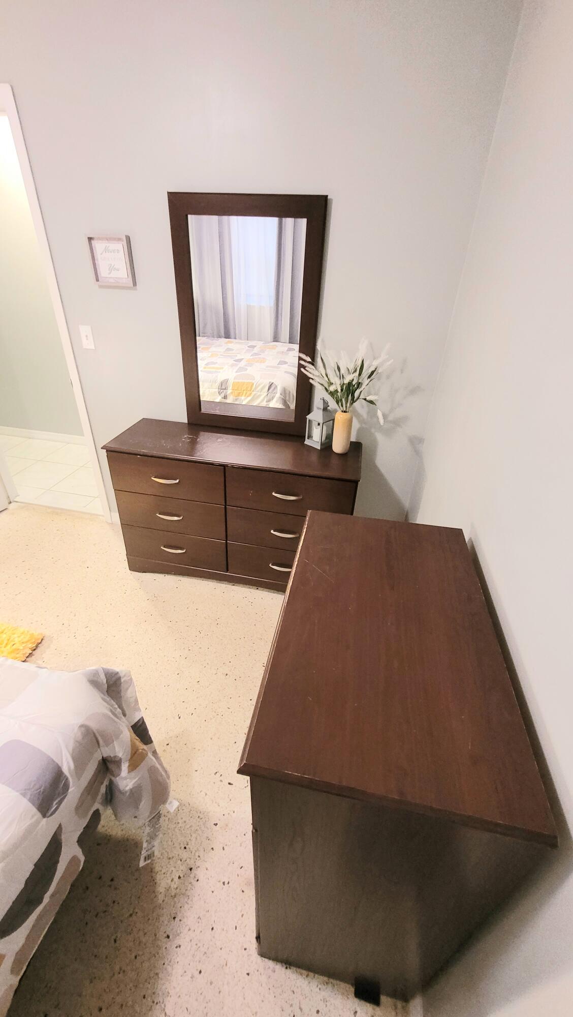 PARADISE PARK - Residential Lease