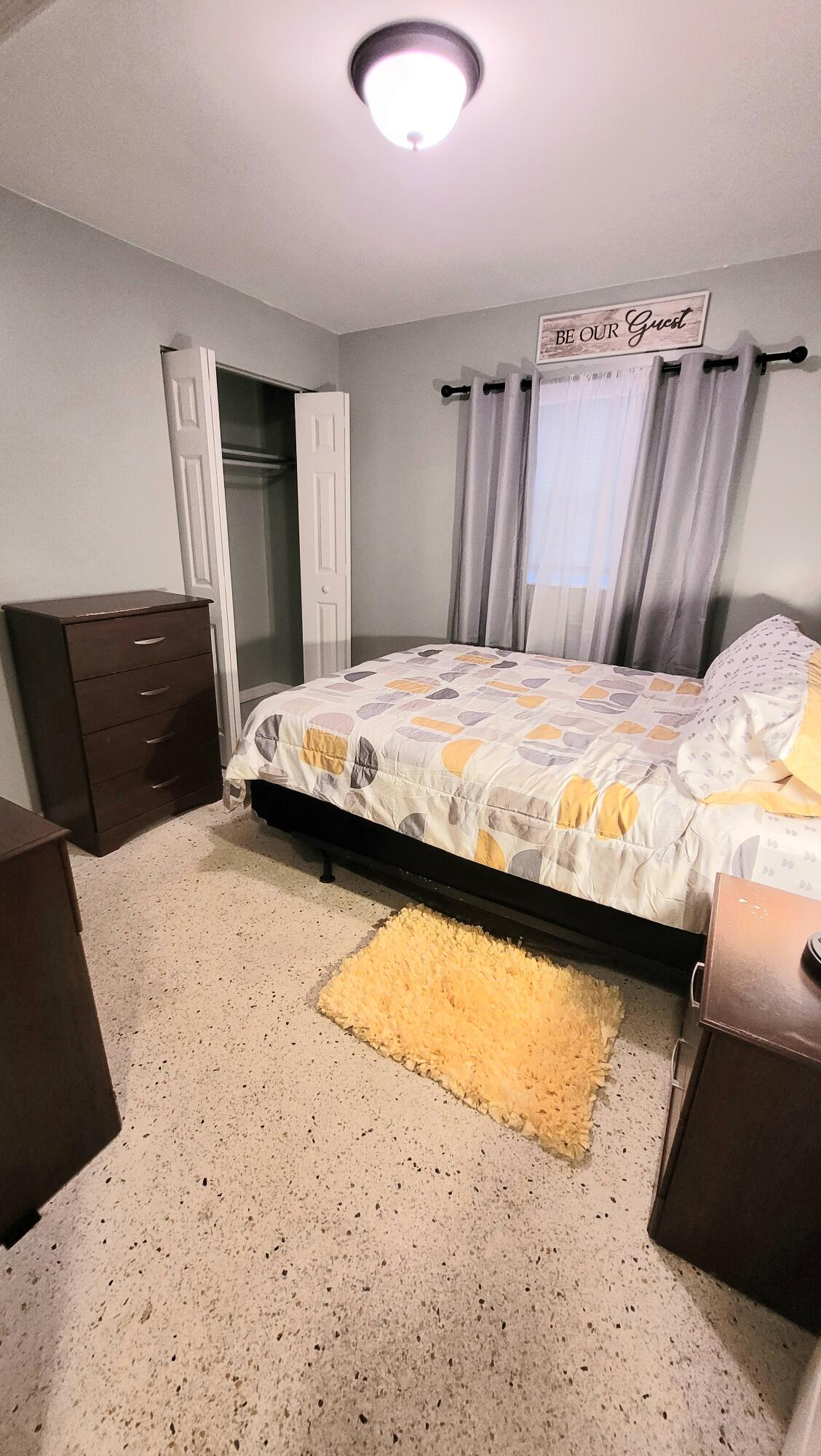 PARADISE PARK - Residential Lease