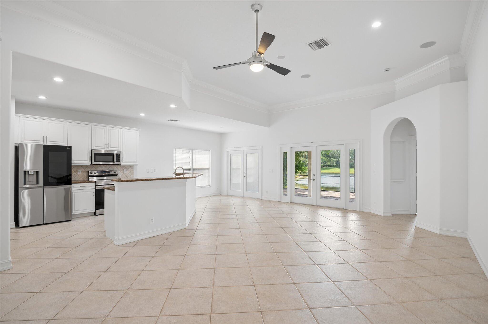 11289 NW 65th Manor