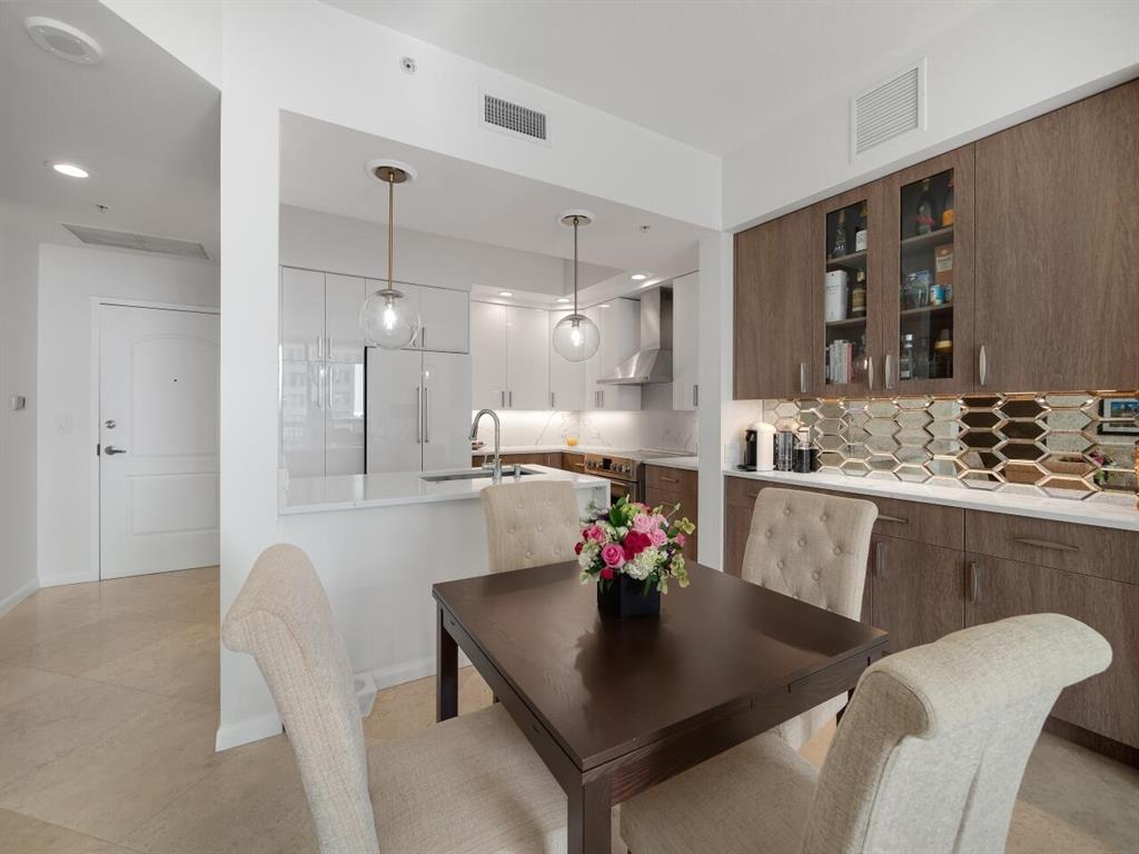 ONE CITY PLAZA CONDO - Residential