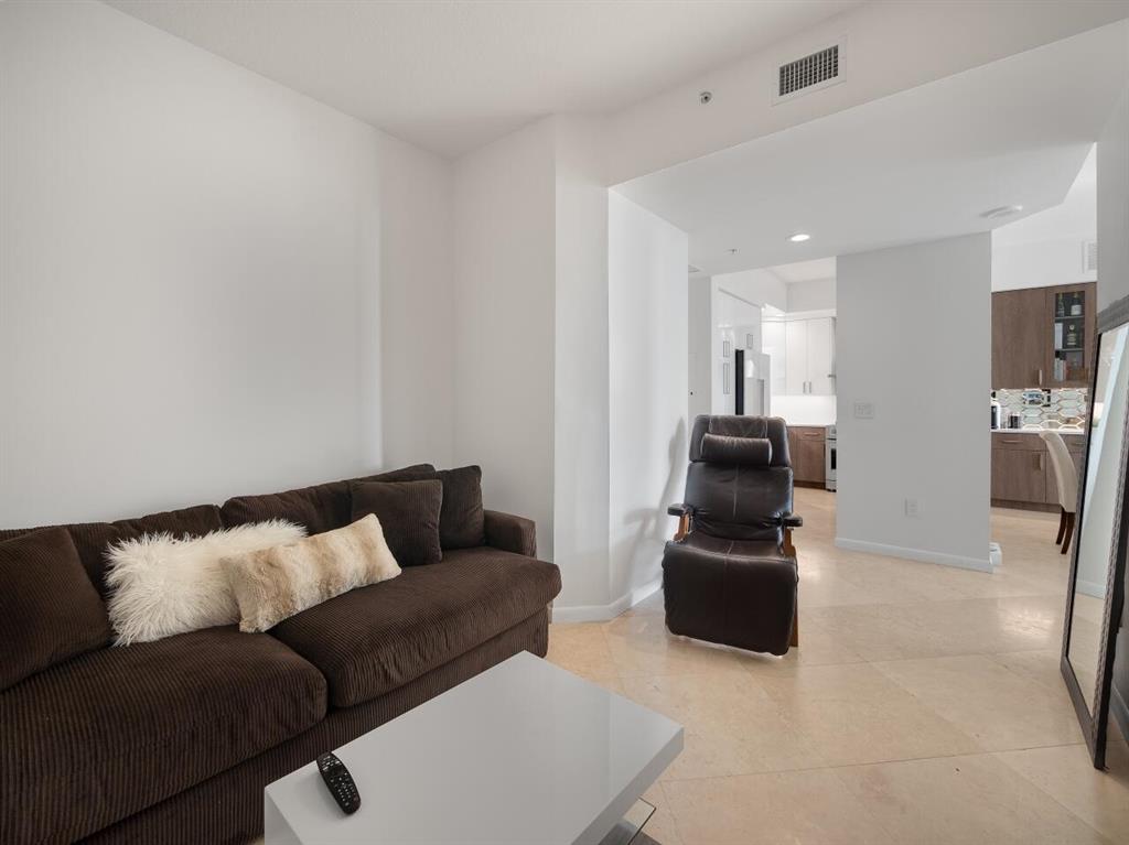 ONE CITY PLAZA CONDO - Residential