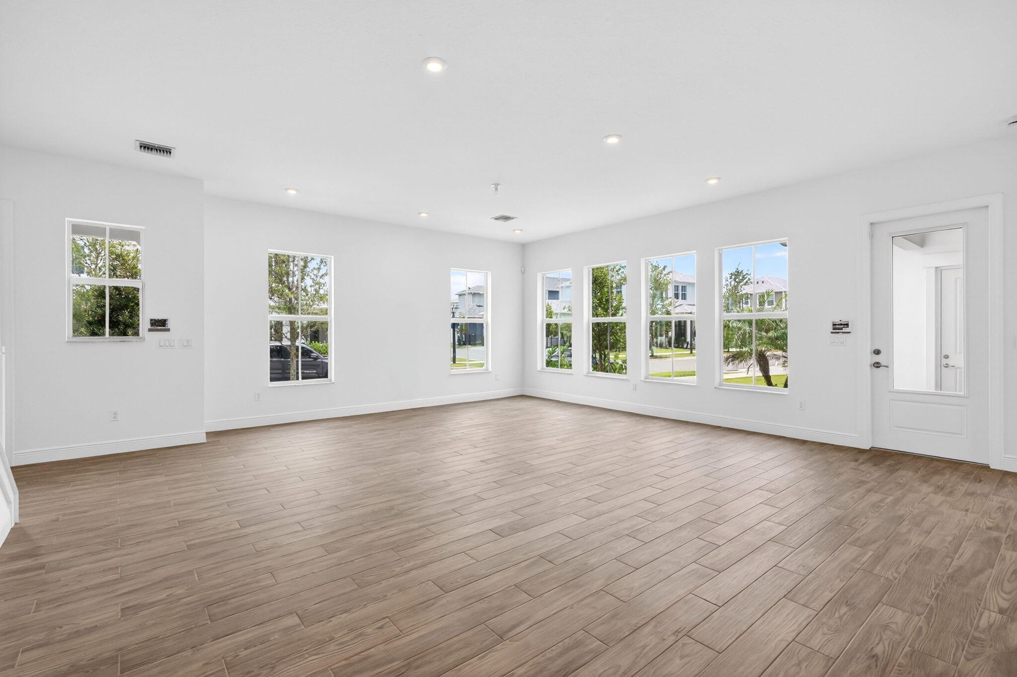 NEWFIELD CROSSROADS PHASE 1A-3 - Residential Lease