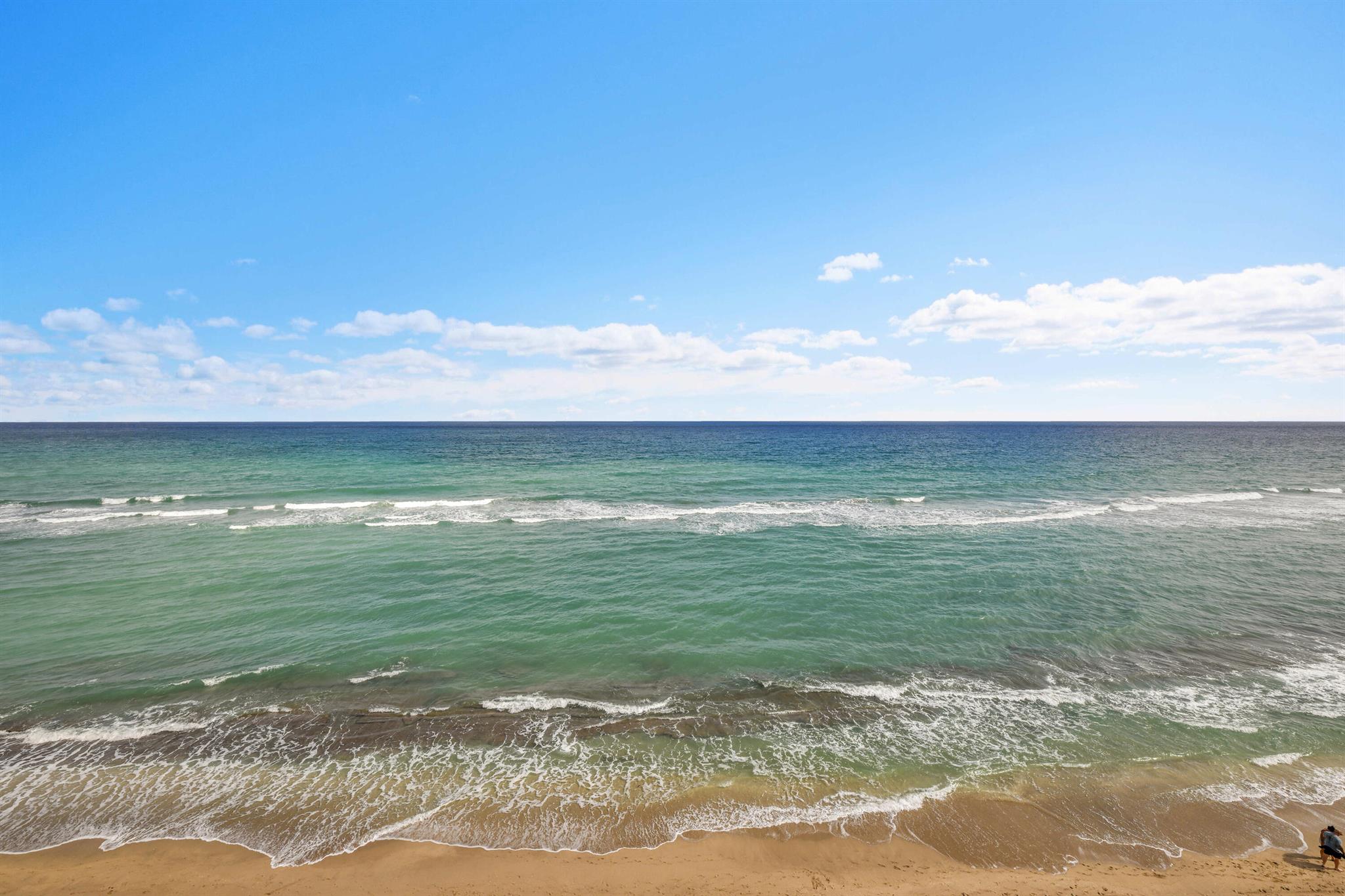 Mayfair House Cond - Residential Lease