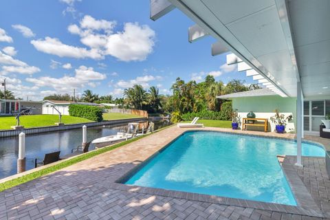 A home in Lake Clarke Shores