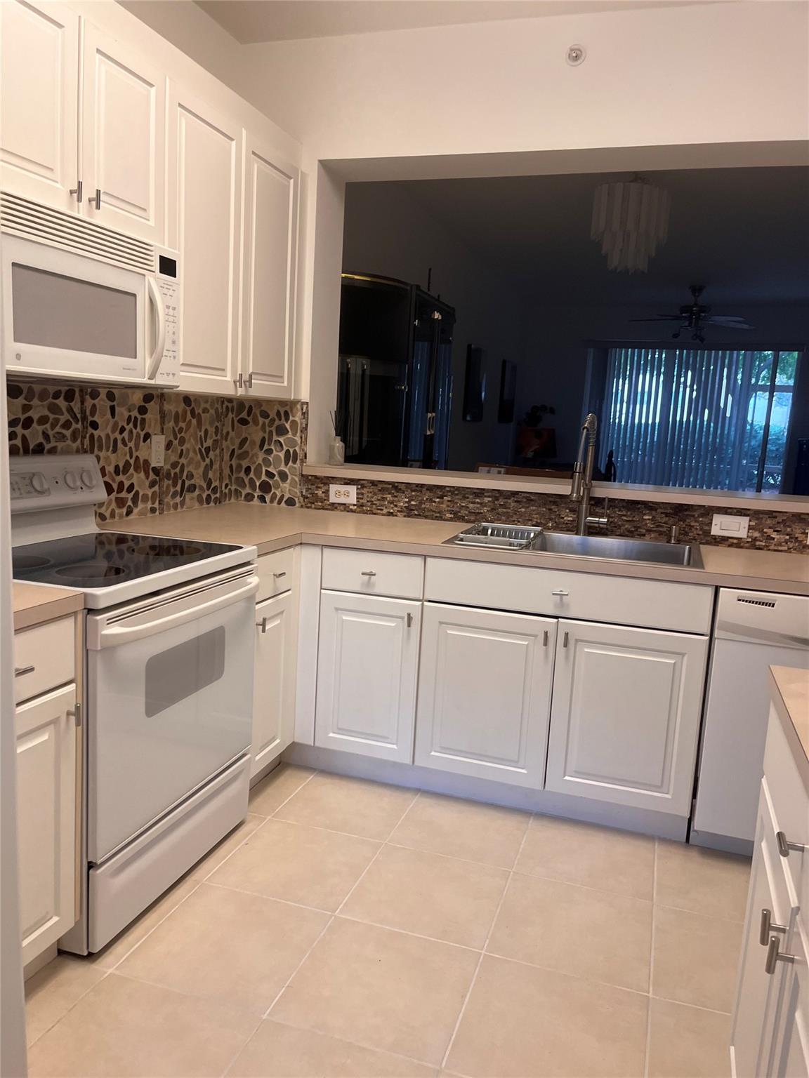 7775 Yardley Dr 110